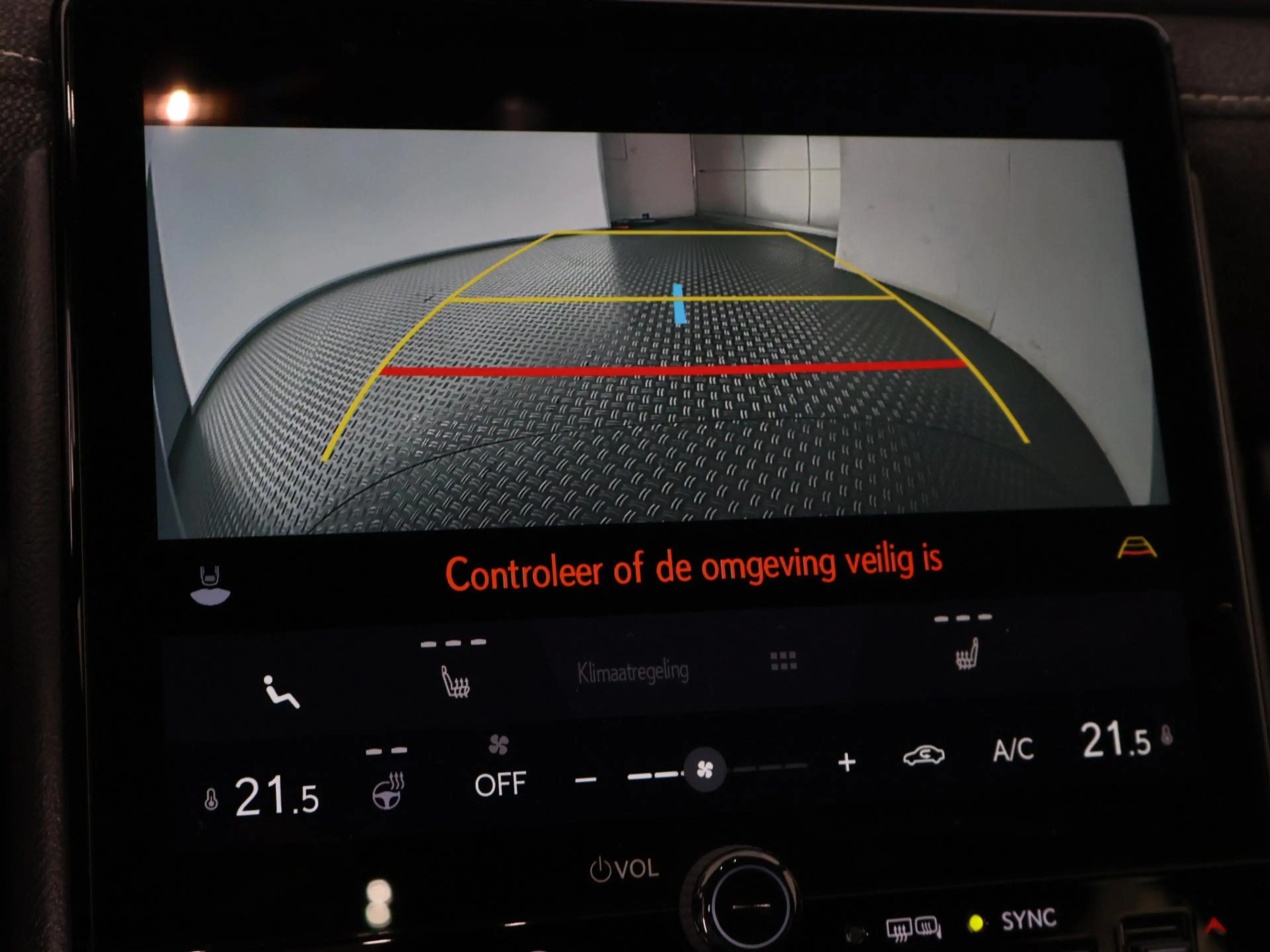 Lexus LBX 1.5 Business Line Bi-Tone 2WD | Dodehoek detectie — photo 21