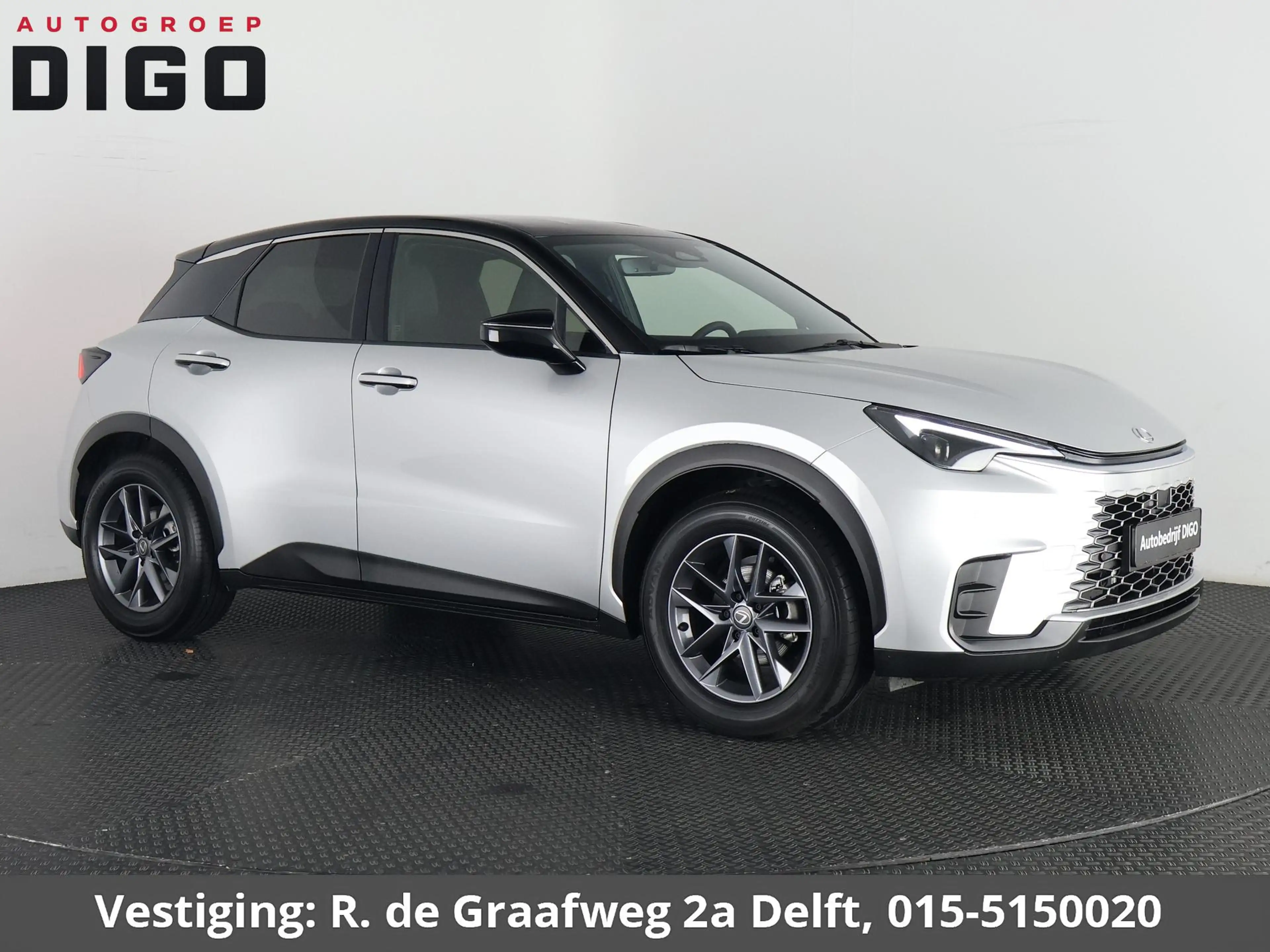 Lexus LBX 1.5 Business Line Bi-Tone 2WD | Dodehoek detectie — photo 29
