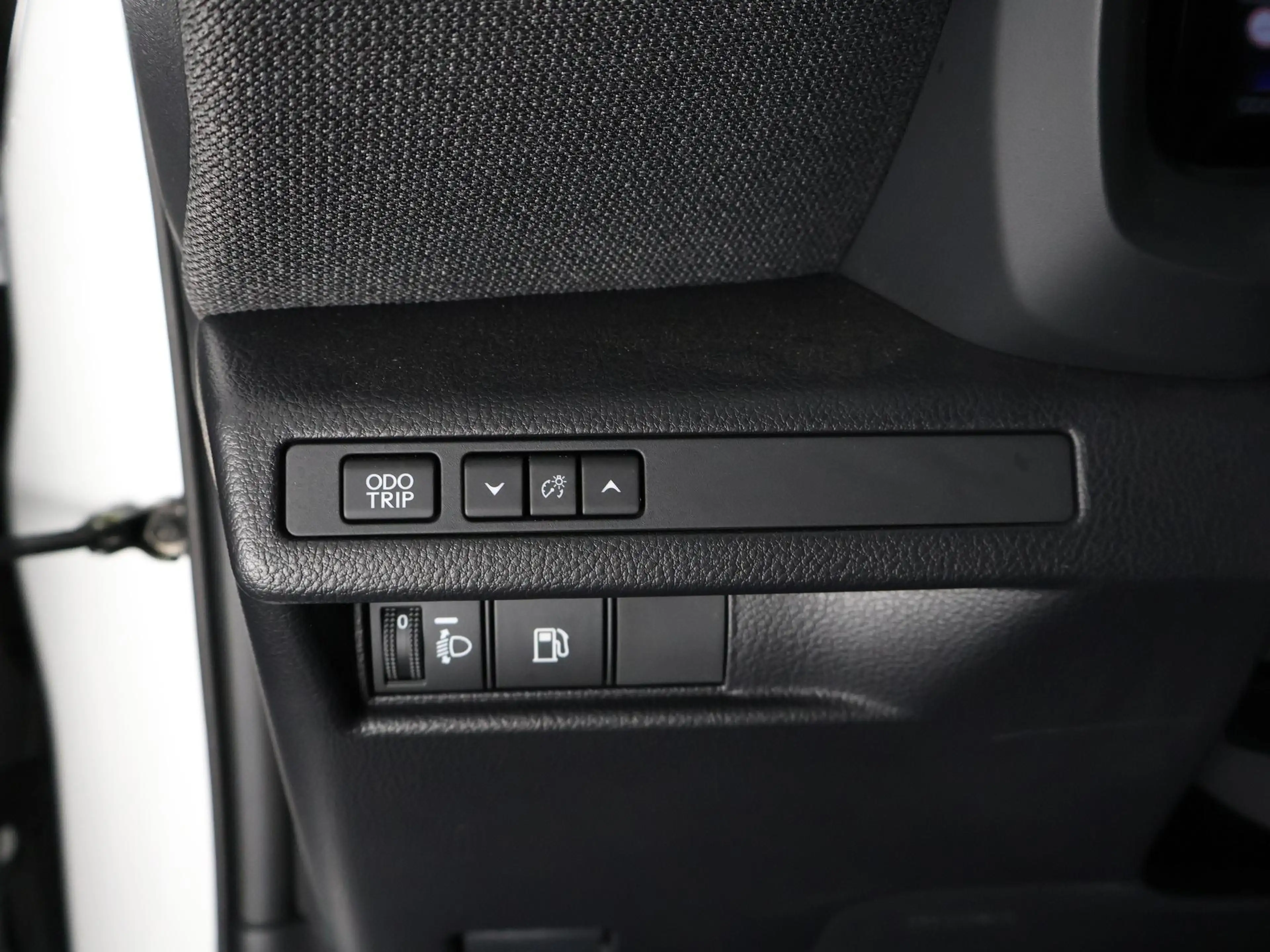 Lexus LBX 1.5 Business Line Bi-Tone 2WD | Dodehoek detectie — photo 18