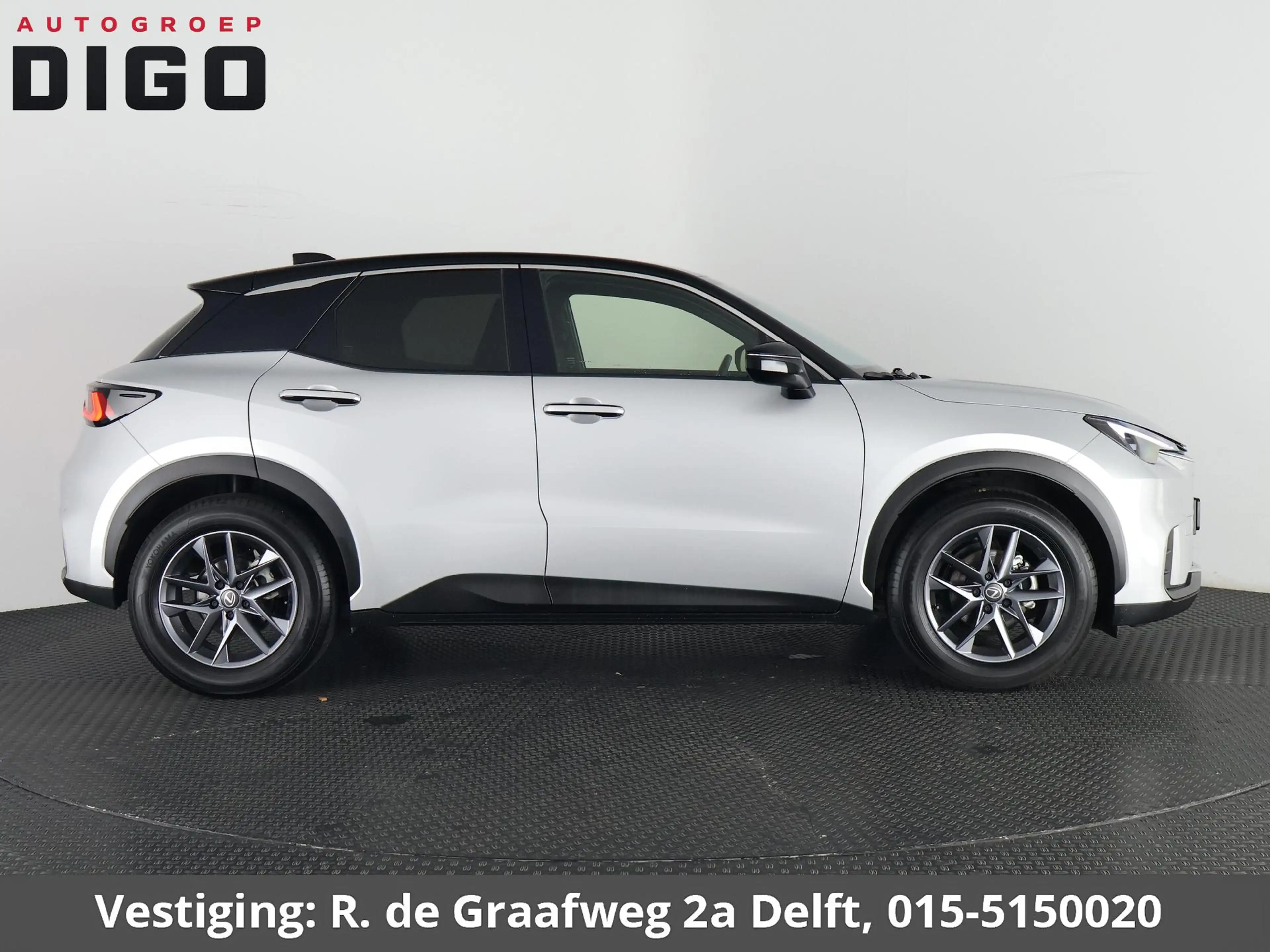 Lexus LBX 1.5 Business Line Bi-Tone 2WD | Dodehoek detectie — photo 5