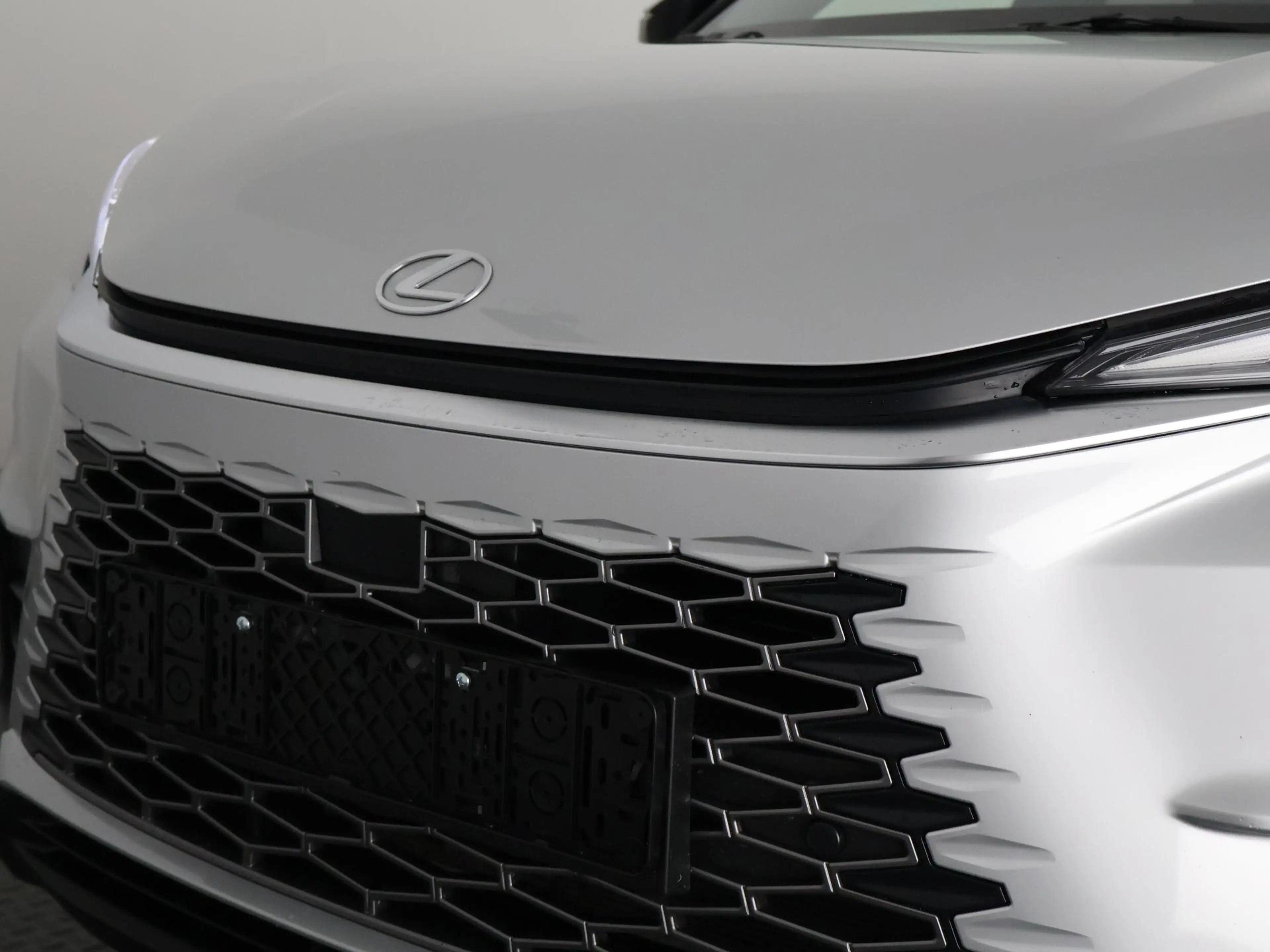 Lexus LBX 1.5 Business Line Bi-Tone 2WD | Dodehoek detectie — photo 25