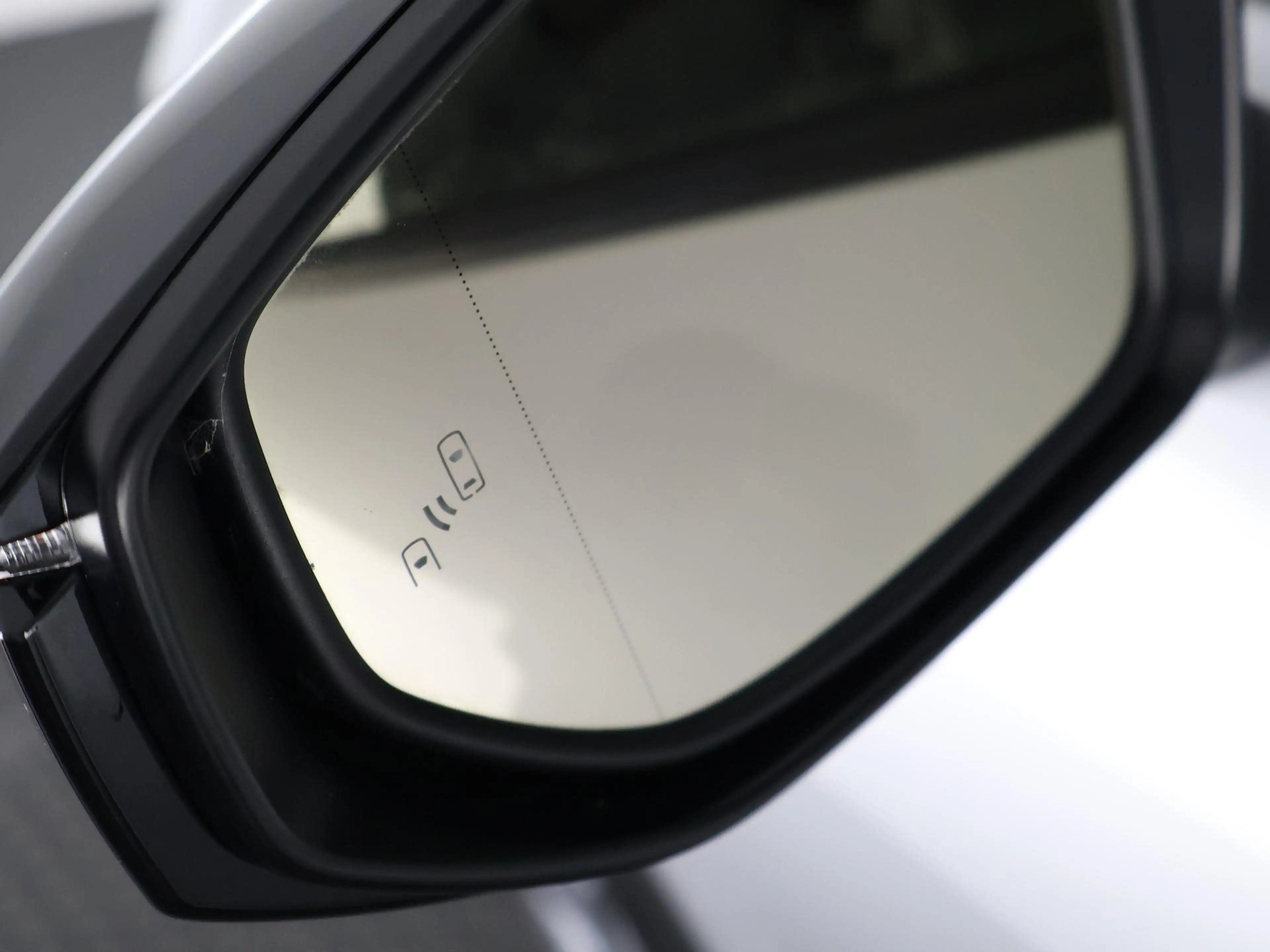 Lexus LBX 1.5 Business Line Bi-Tone 2WD | Dodehoek detectie — photo 22