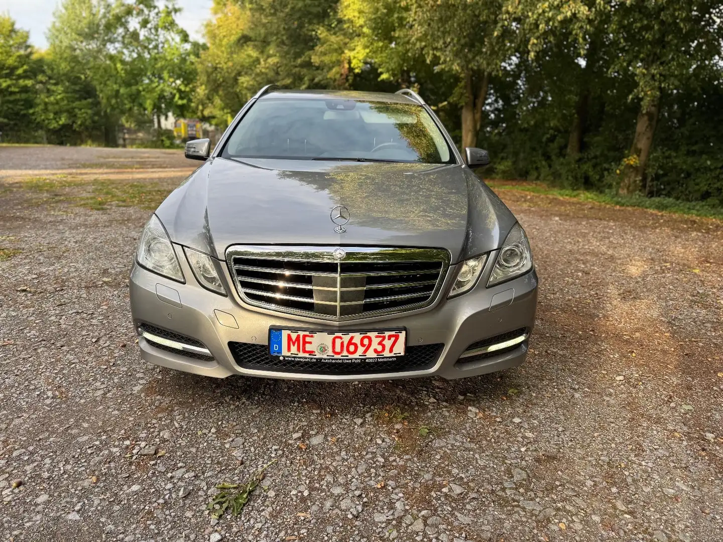 Mercedes-Benz E 250 CDI T BlueEfficiency Avantgarde Gris - 2