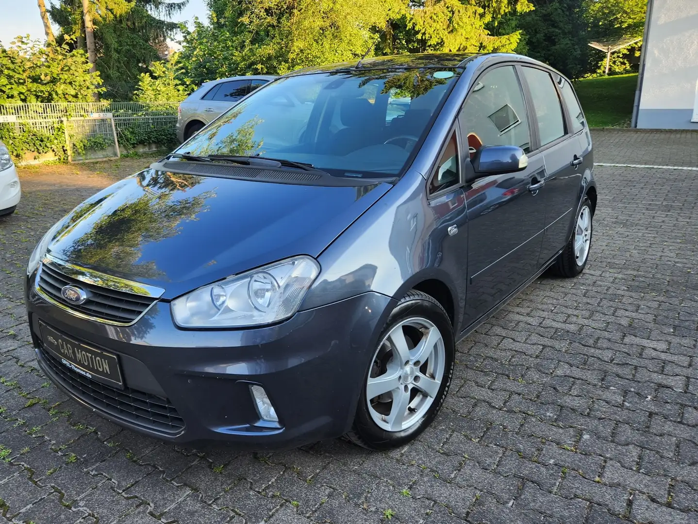 Ford C-Max 1.6 TDCi Ghia*2.HD*KlimaAut*PDC* Grau - 1