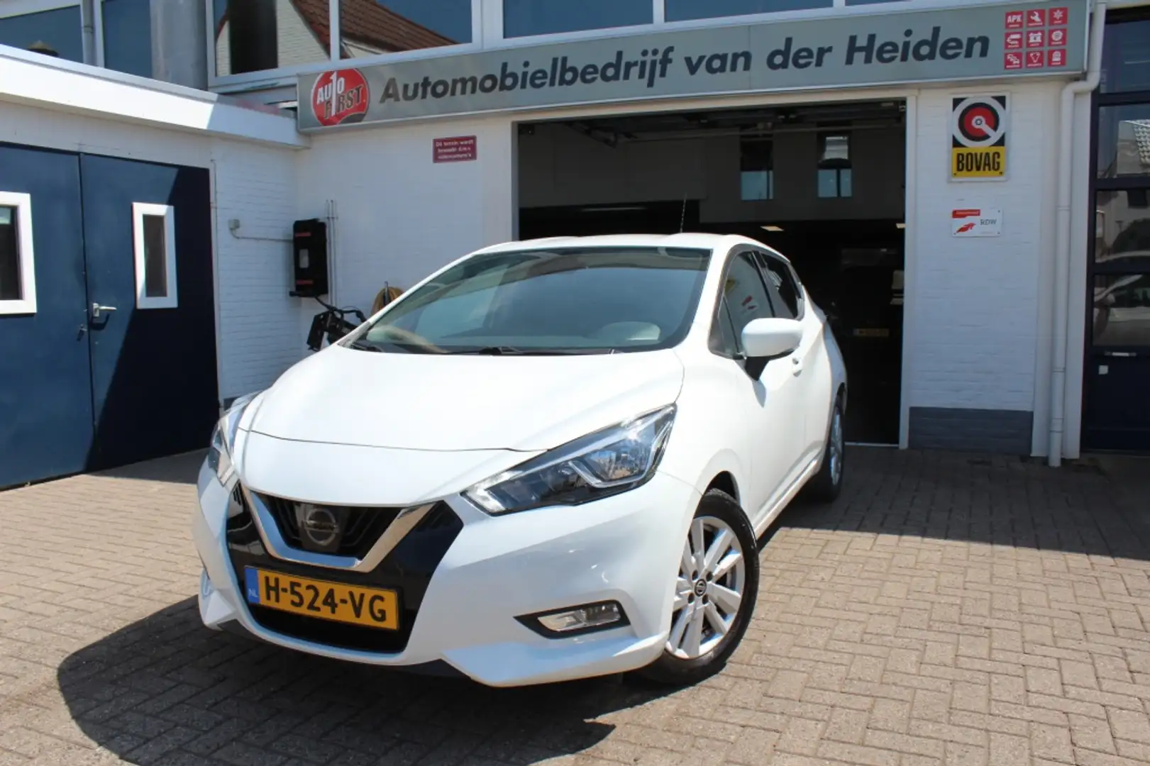 Nissan Micra 1.0 IG-T N-Connecta Pack Wit - 1