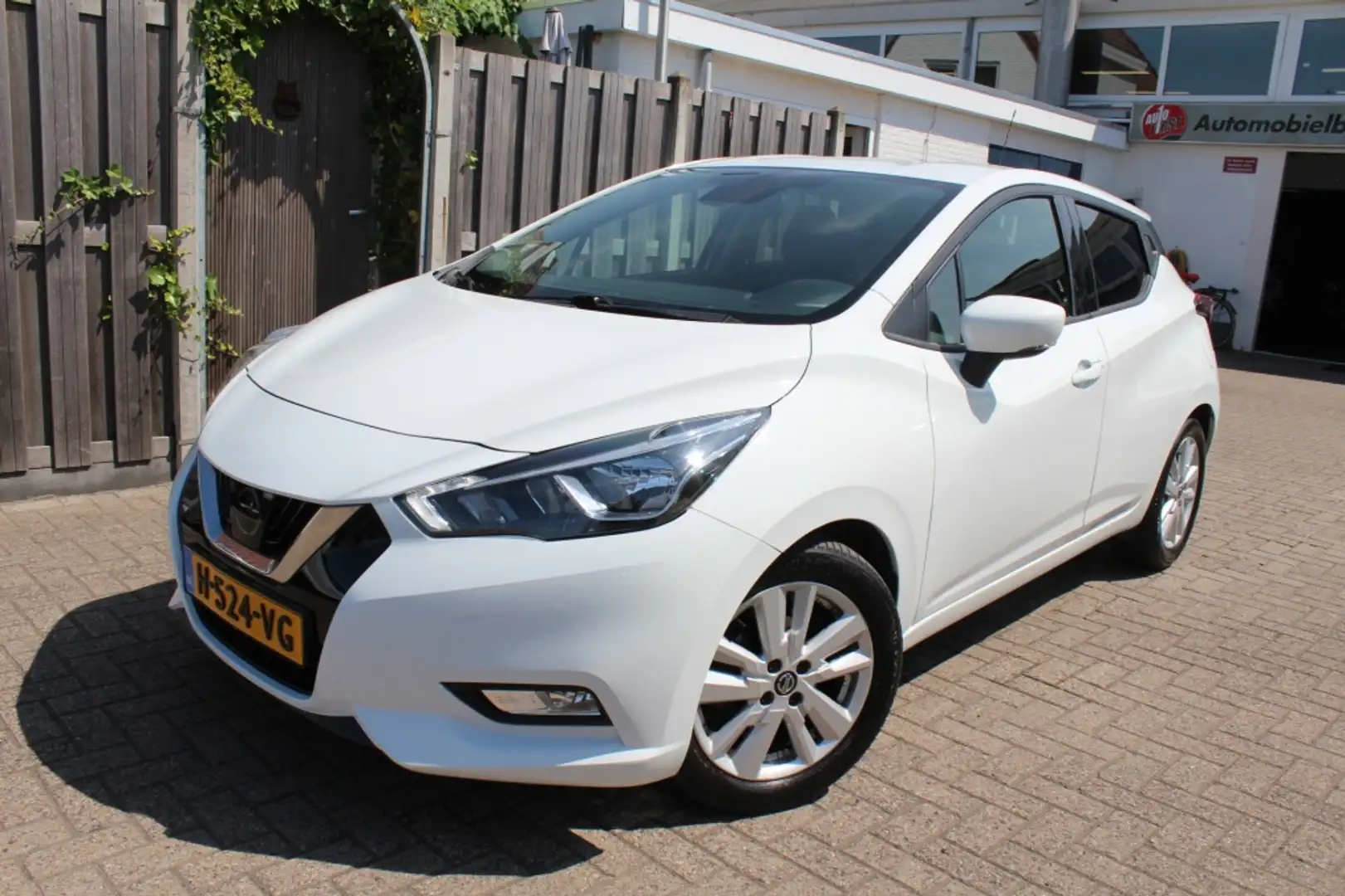 Nissan Micra 1.0 IG-T N-Connecta Pack Wit - 2