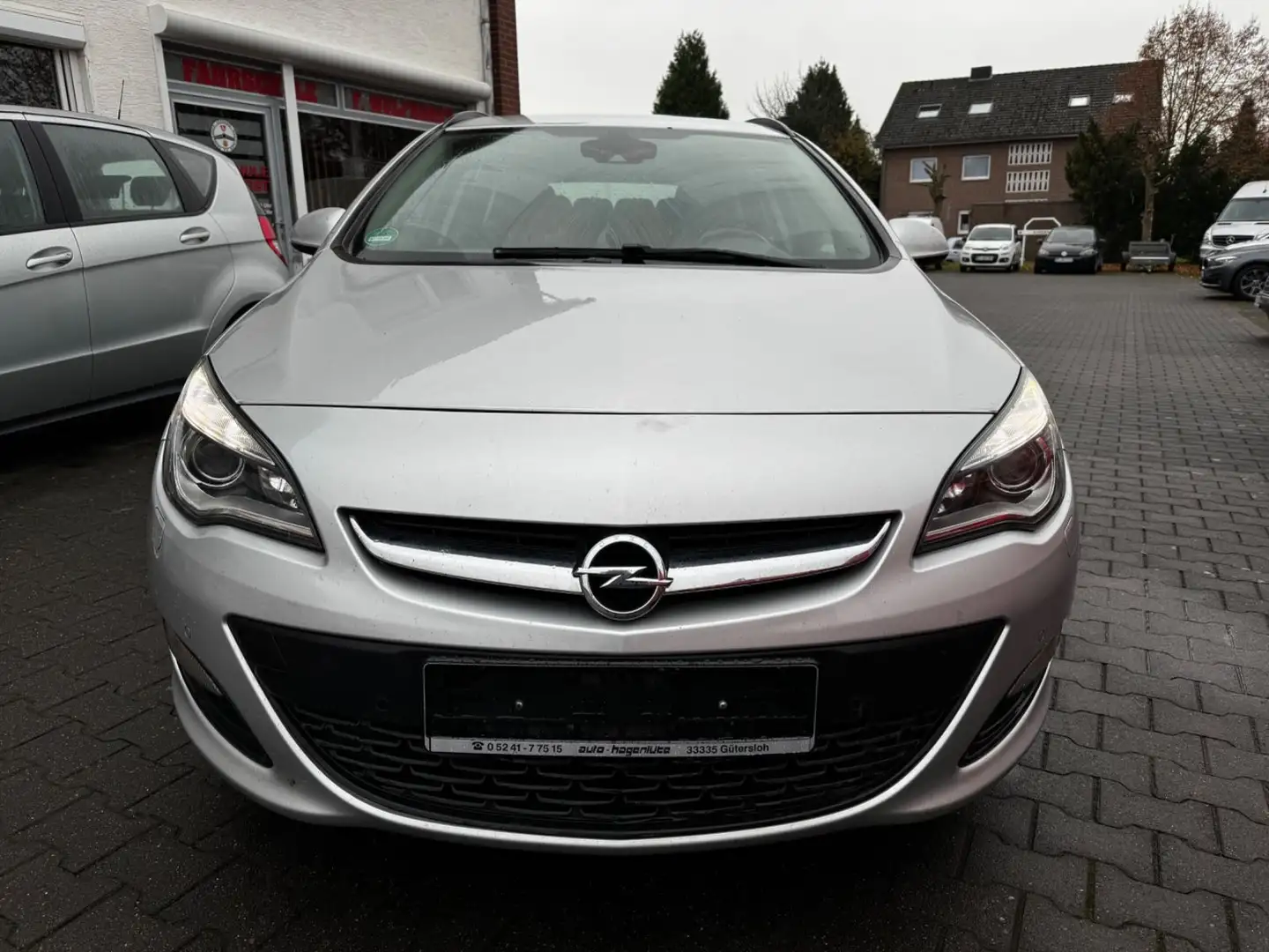 Opel Astra J Sports Tourer Edition Navi Totwinkel uvm Silber - 2