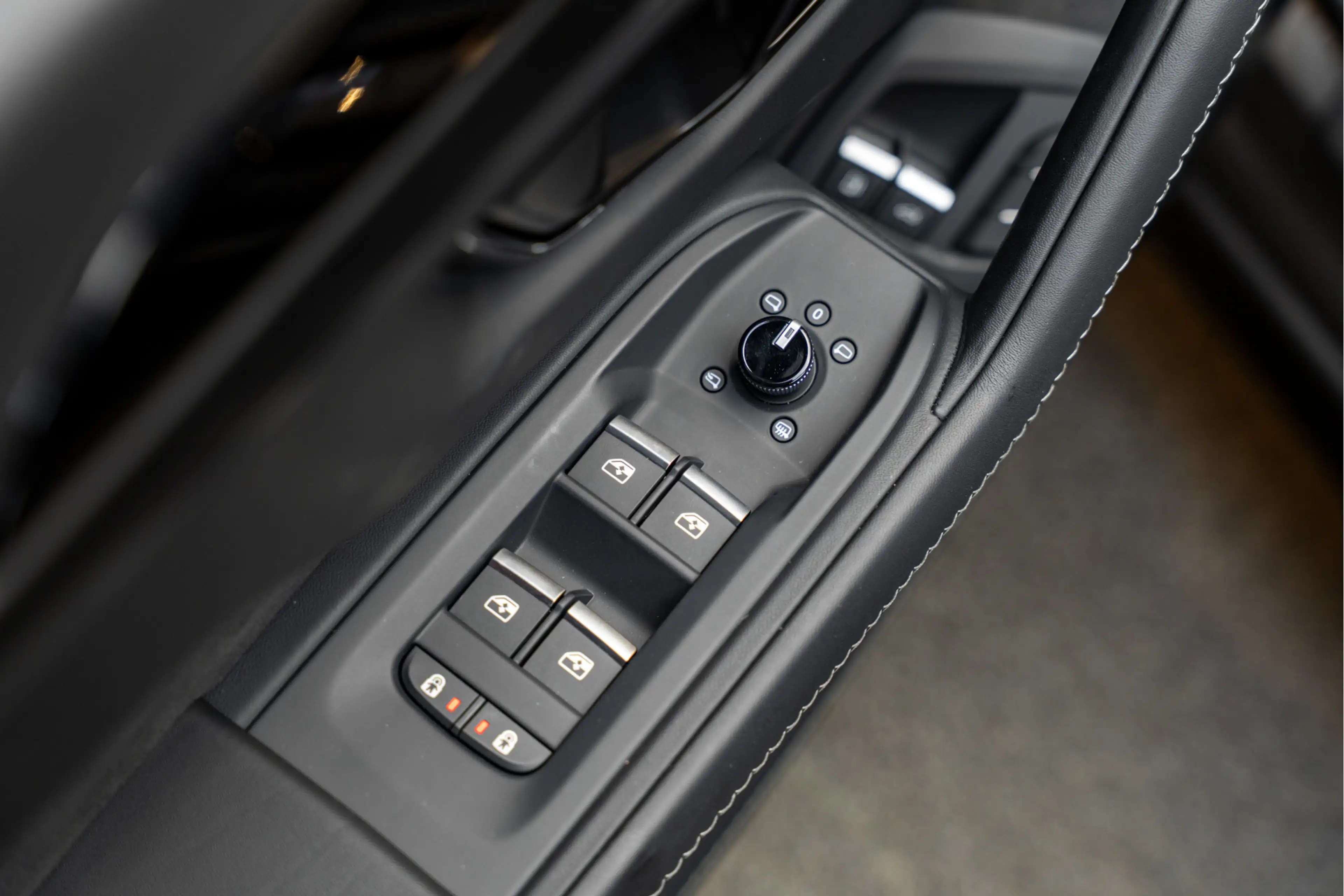 Lamborghini Urus SE Massage HUD B&O Advanced Full Matte PPF 4.0 V8 — photo 30