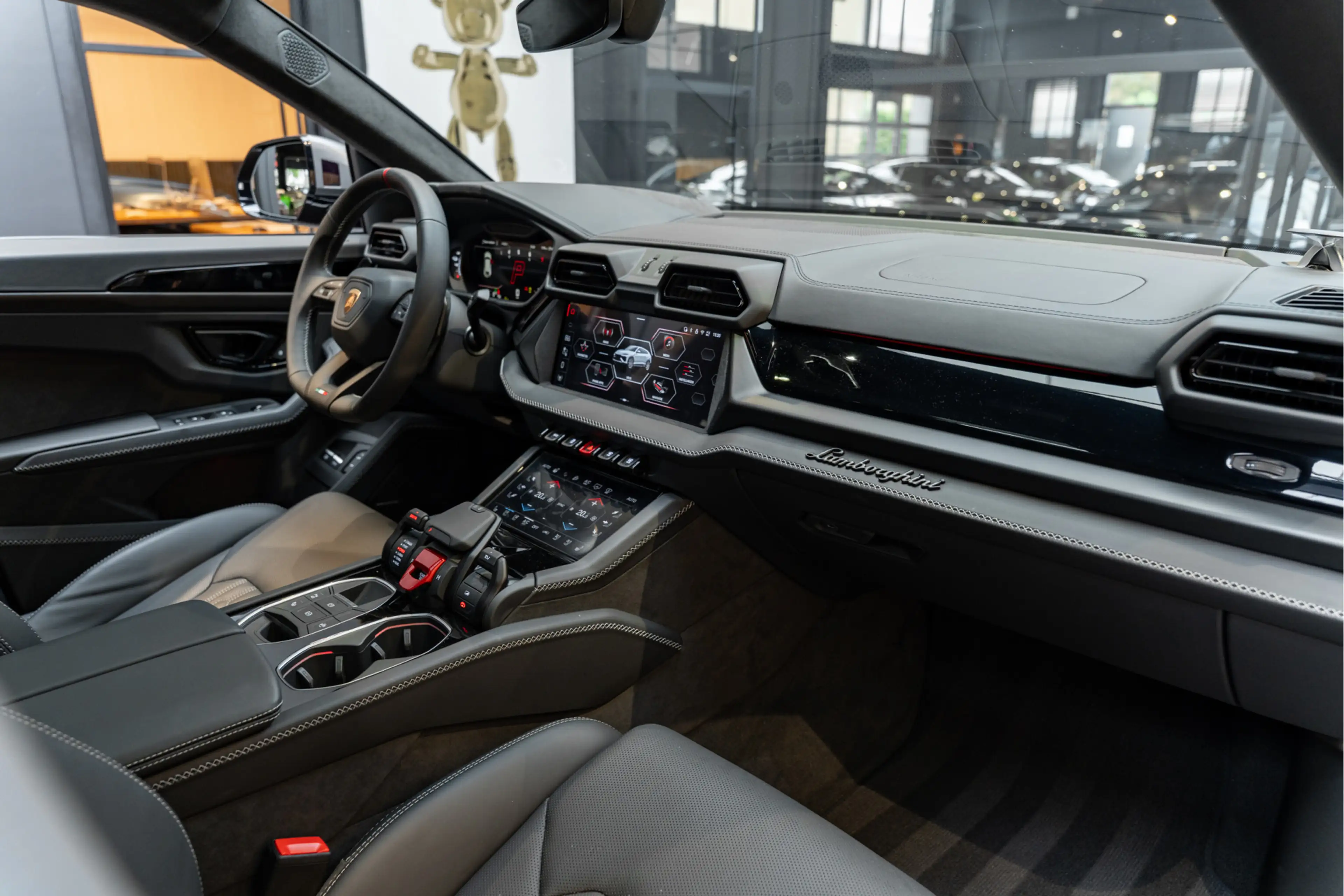 Lamborghini Urus SE Massage HUD B&O Advanced Full Matte PPF 4.0 V8 — photo 8