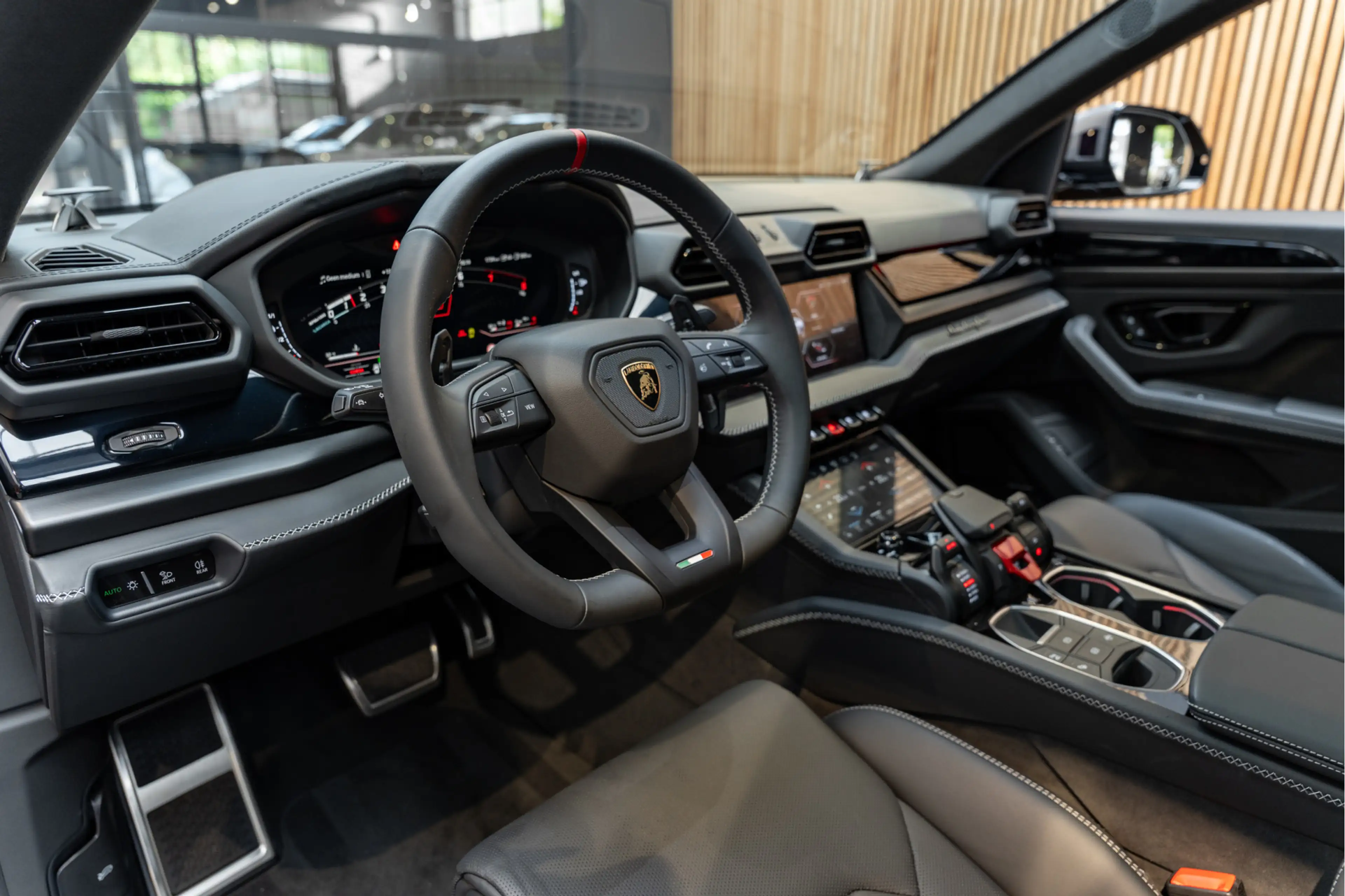 Lamborghini Urus SE Massage HUD B&O Advanced Full Matte PPF 4.0 V8 — photo 6