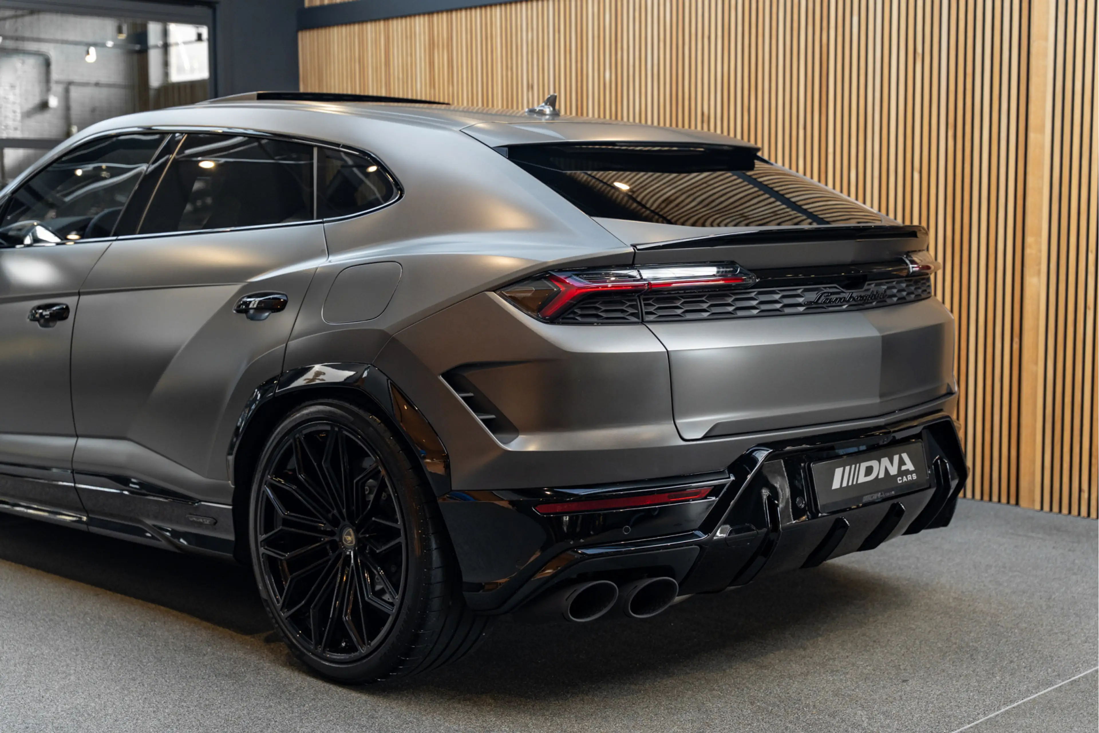 Lamborghini Urus SE Massage HUD B&O Advanced Full Matte PPF 4.0 V8 — photo 12