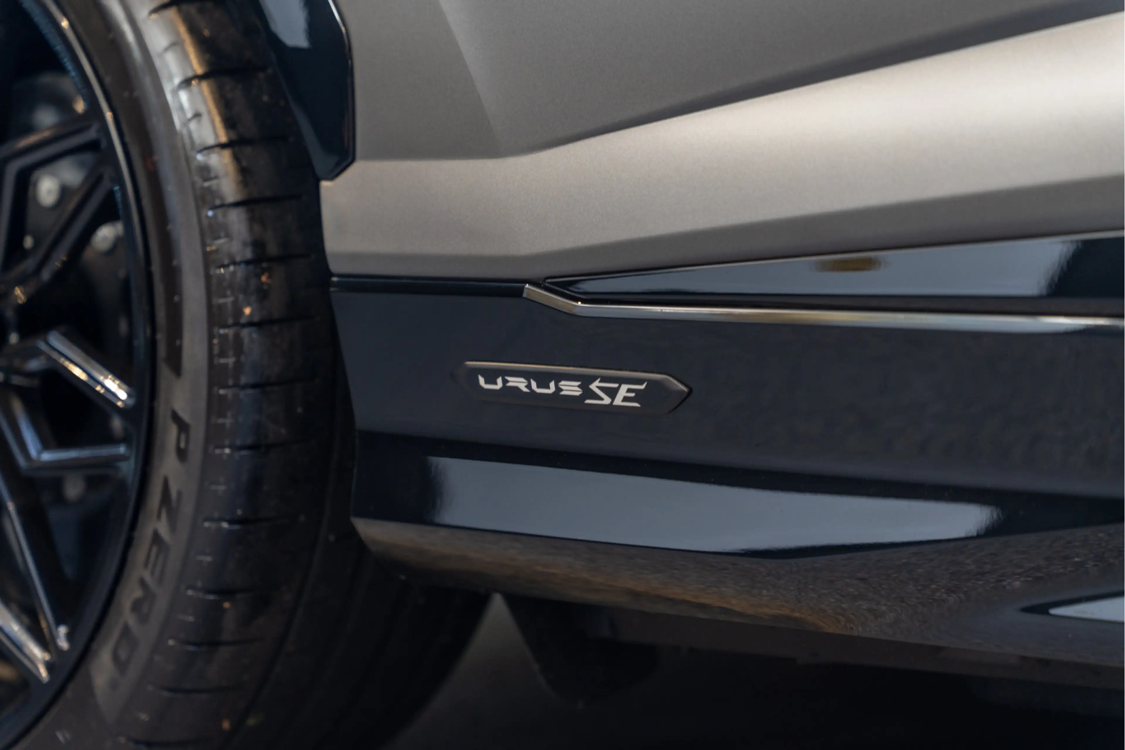 Lamborghini Urus SE Massage HUD B&O Advanced Full Matte PPF 4.0 V8 — photo 18