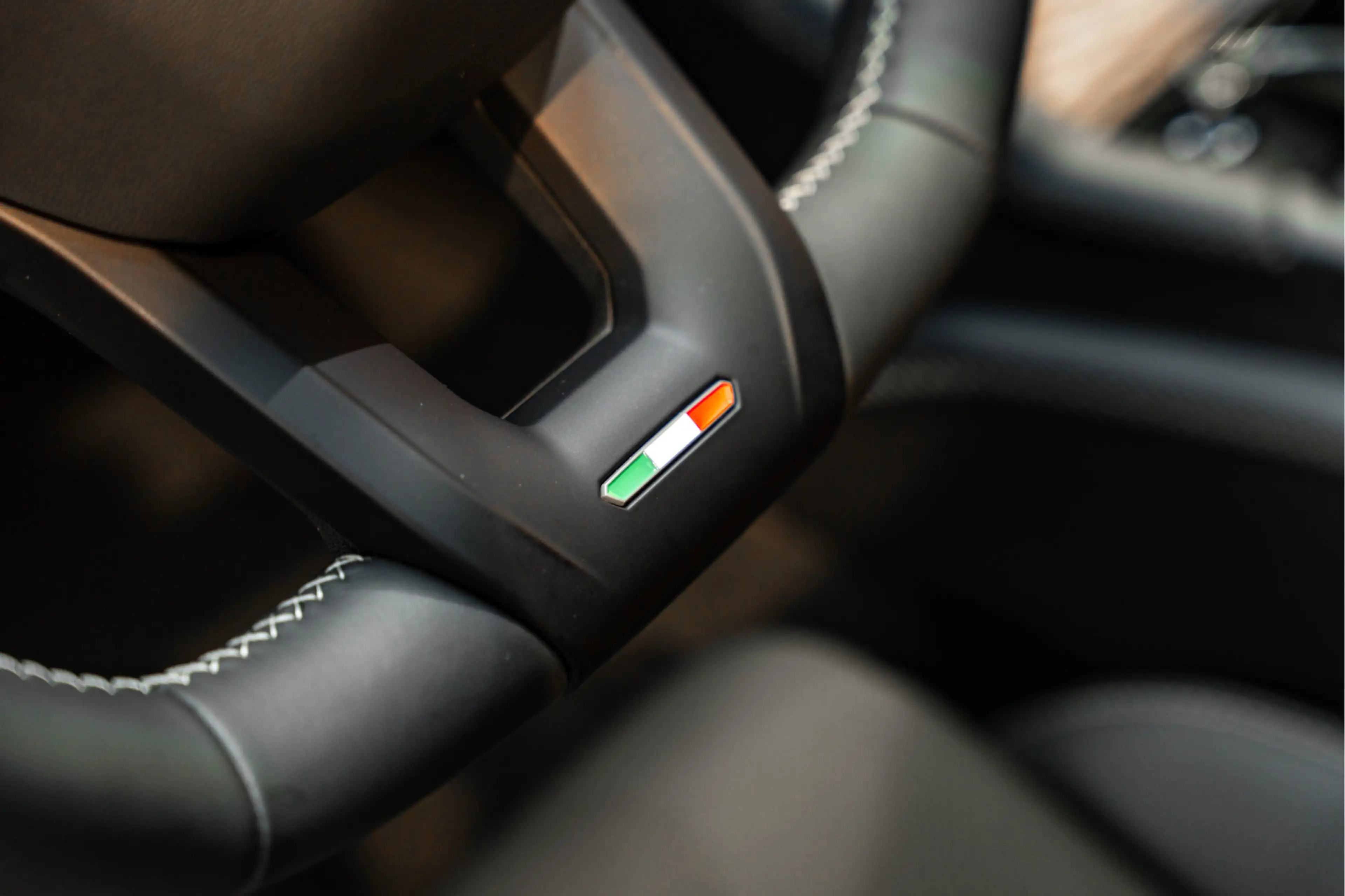 Lamborghini Urus SE Massage HUD B&O Advanced Full Matte PPF 4.0 V8 — photo 36
