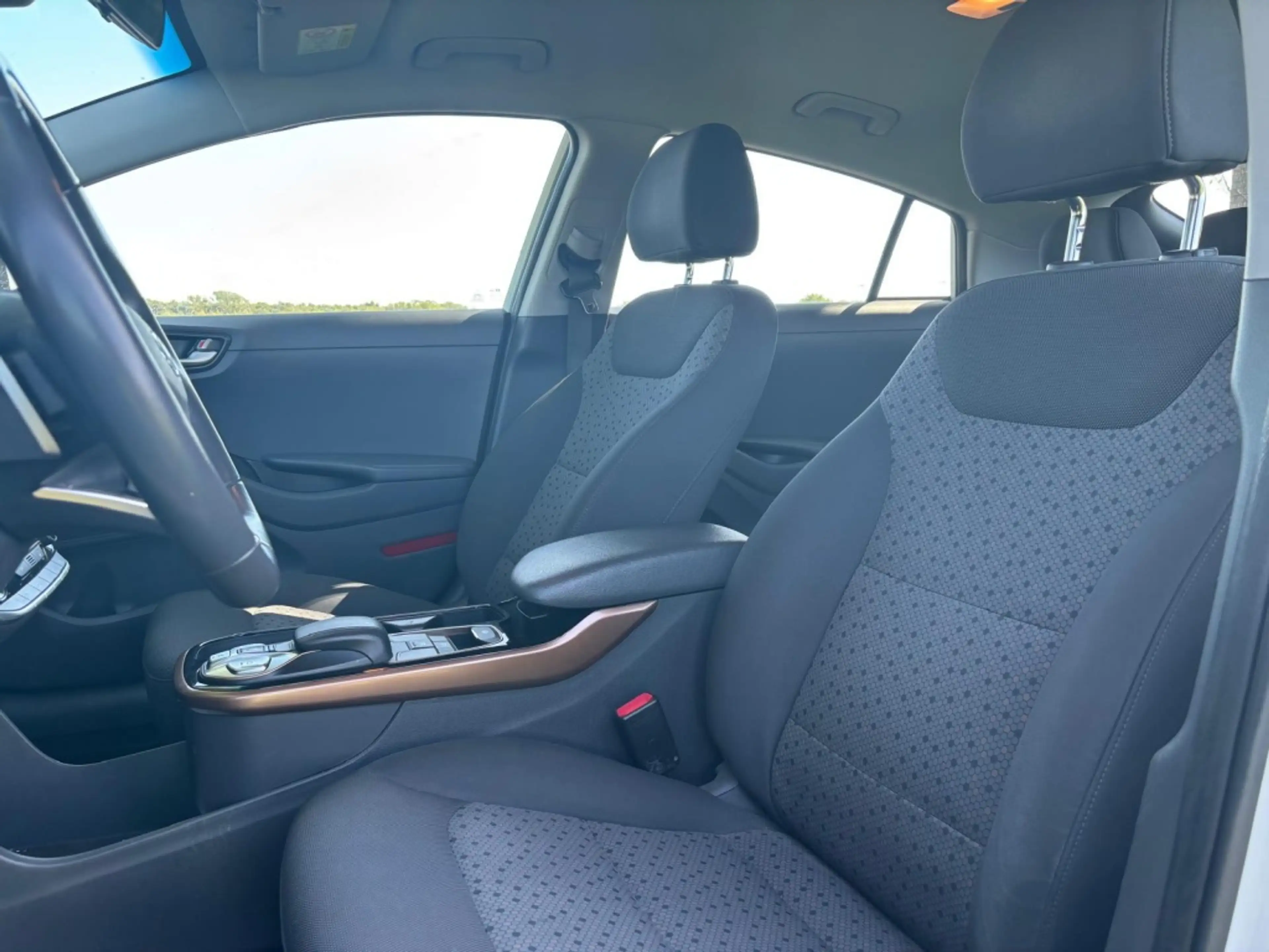 Hyundai IONIQ Comfort EV | Navi | DAB | Camera | SOH 100% | — photo 10