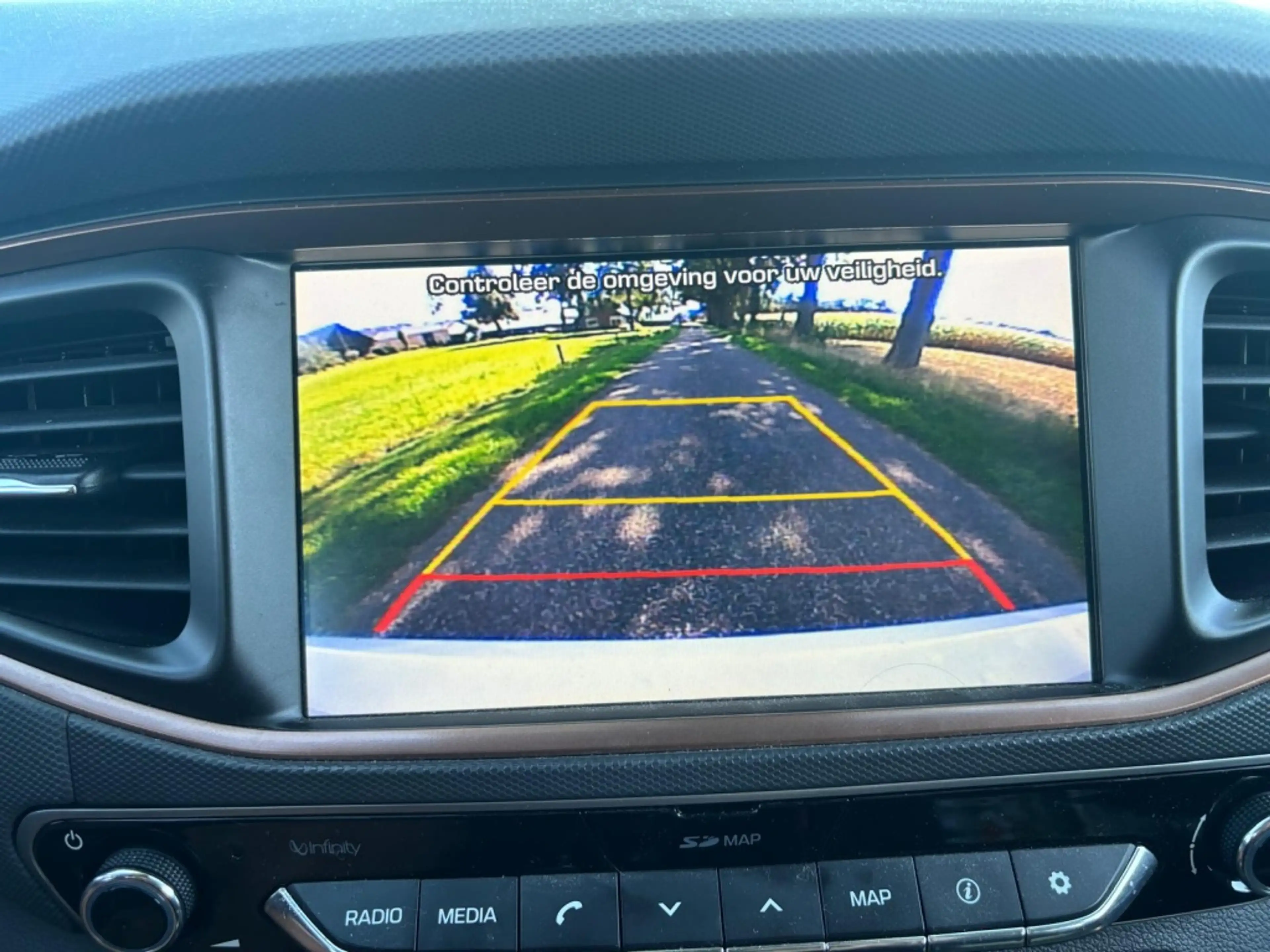Hyundai IONIQ Comfort EV | Navi | DAB | Camera | SOH 100% | — photo 22