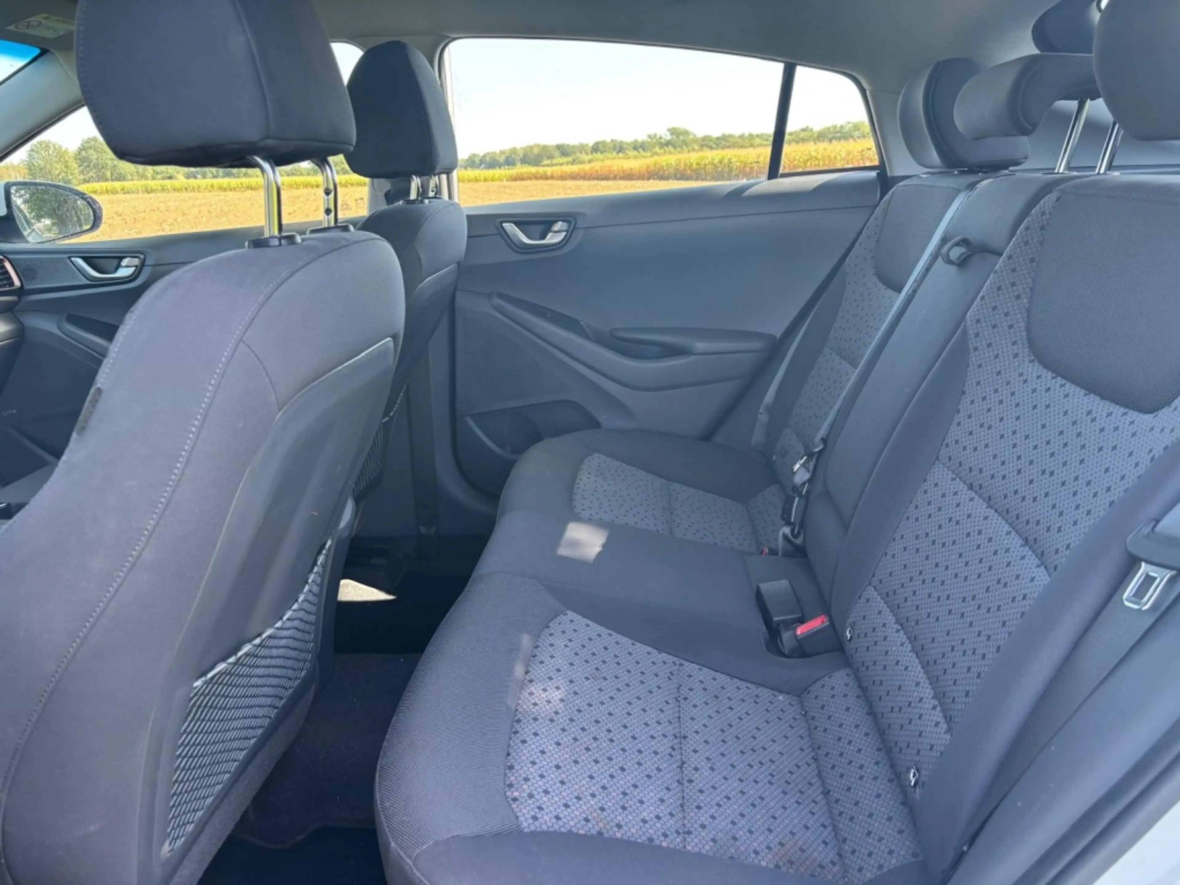 Hyundai IONIQ Comfort EV | Navi | DAB | Camera | SOH 100% | — photo 11