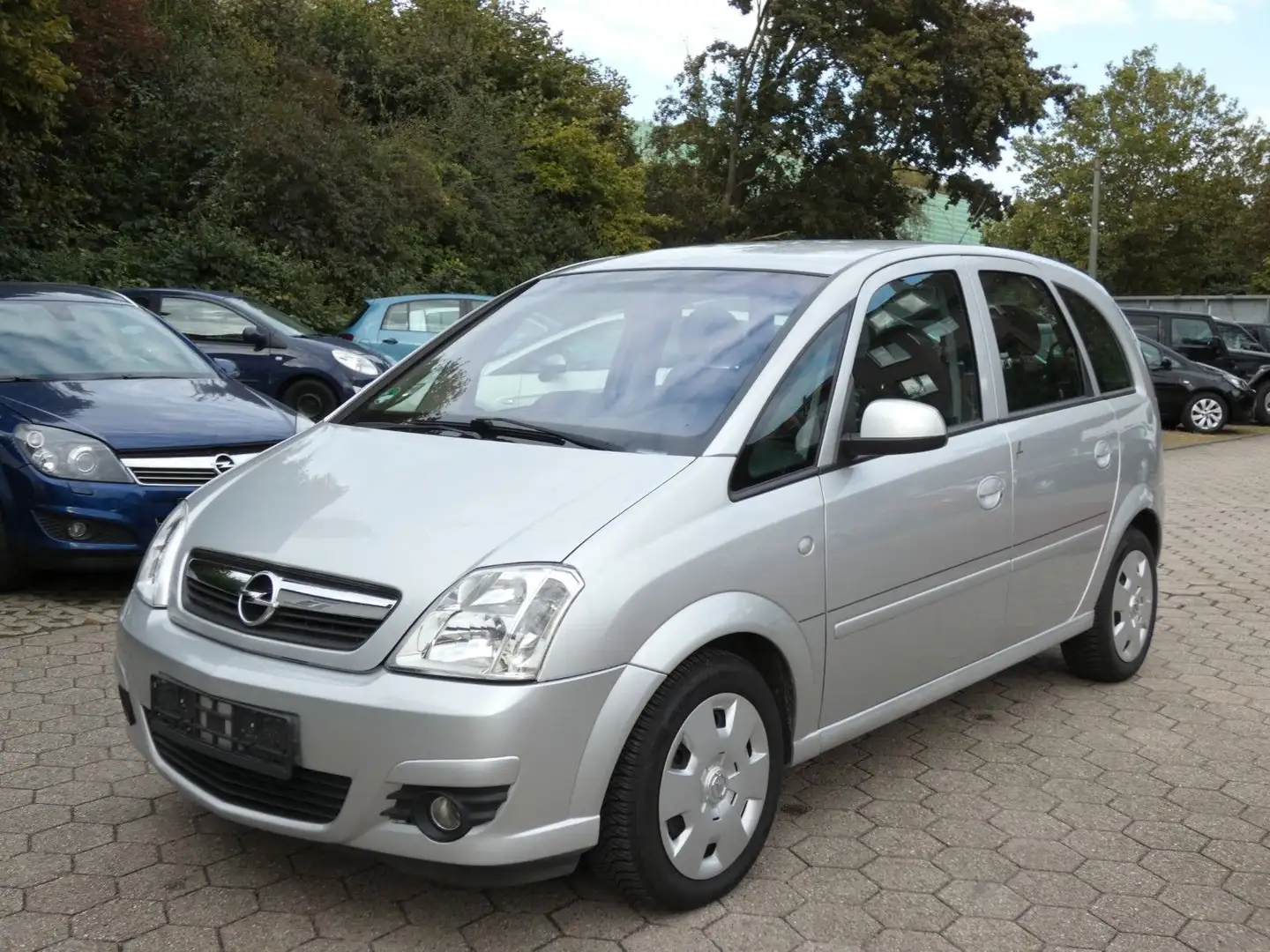 Opel Meriva Edition*AUTOMATIK*KLIMA*PDC* Gümüş rengi - 1