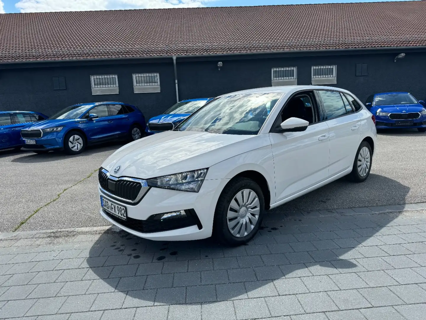 Skoda Scala COOL PLUS NAVIüSMARTLINKLED+PDC+SHZ+LED+KlIMA Weiß - 2