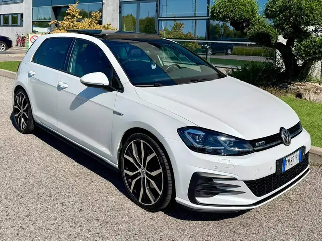 Volkswagen Golf GTD 2.0 TDI DSG BlueMotion Technology