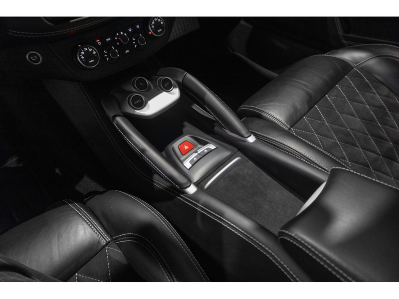 Ferrari FF V12 - GRIGIO SILVERSTONE — photo 12
