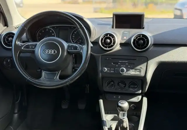 Audi A1 view 5