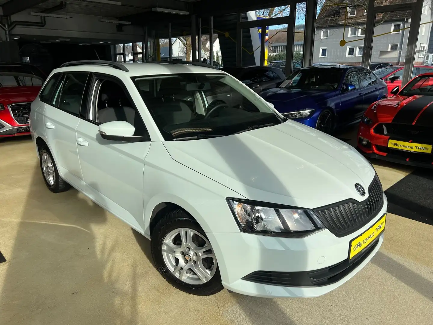 Skoda Fabia Combi Active * TÜV/AU NEU * 2.HAND * Blanc - 1