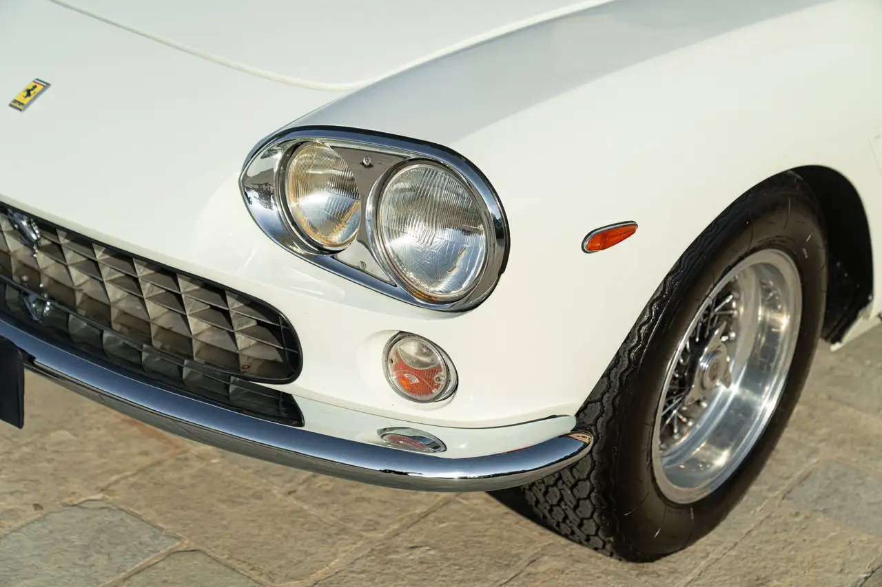 Ferrari 330 GT 2+2 MK I, foto 10