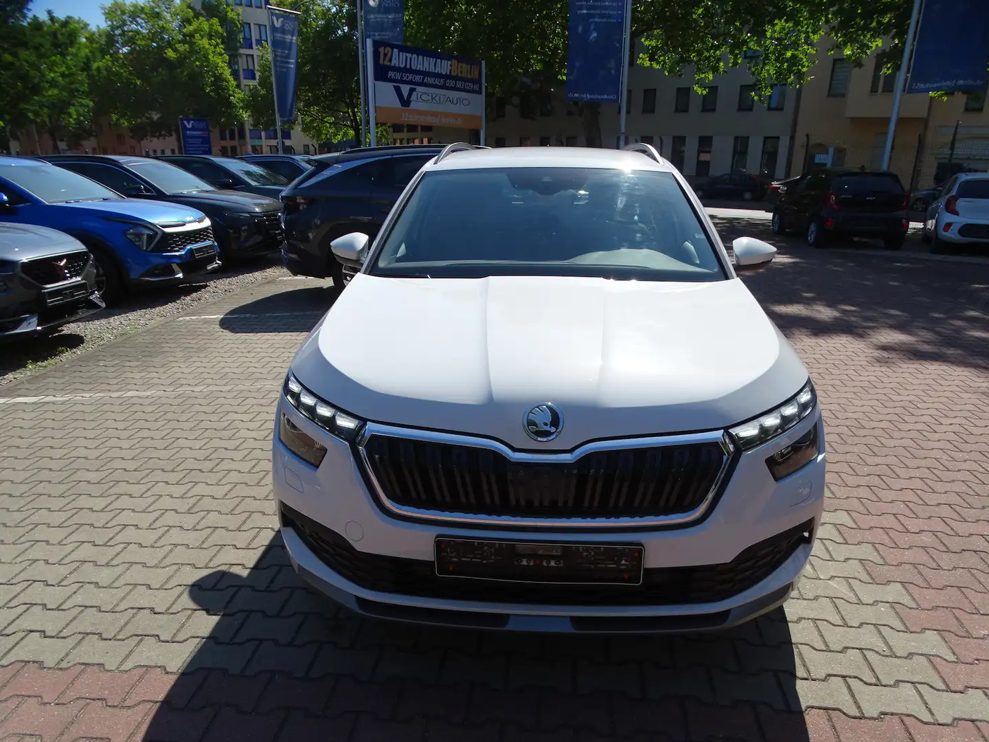 Skoda Kamiq 1.5 TSI CleverOPF Panorama, Autom, AHK Weiß - 2