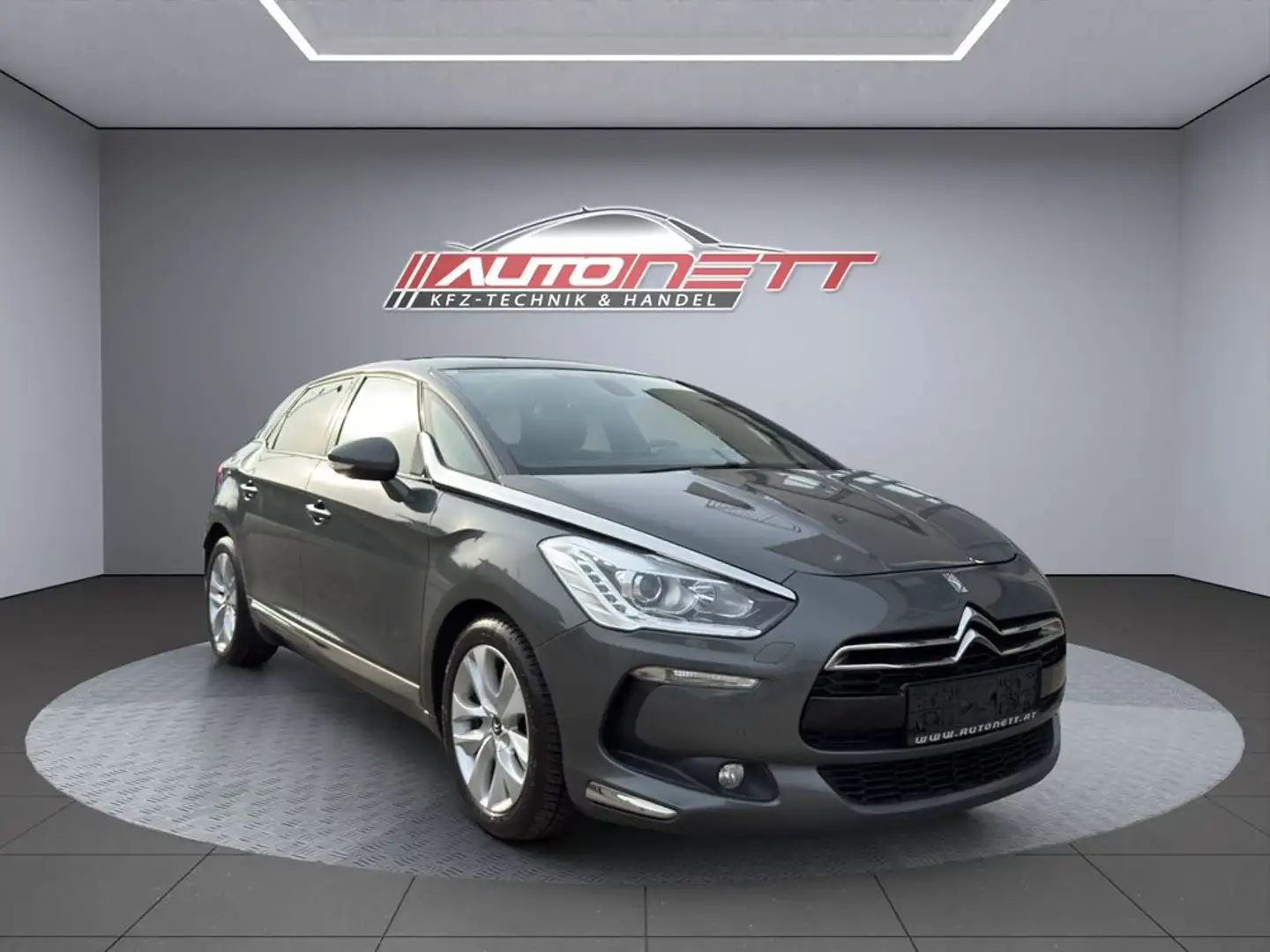 Citroen DS5 SoChic Grau - 1