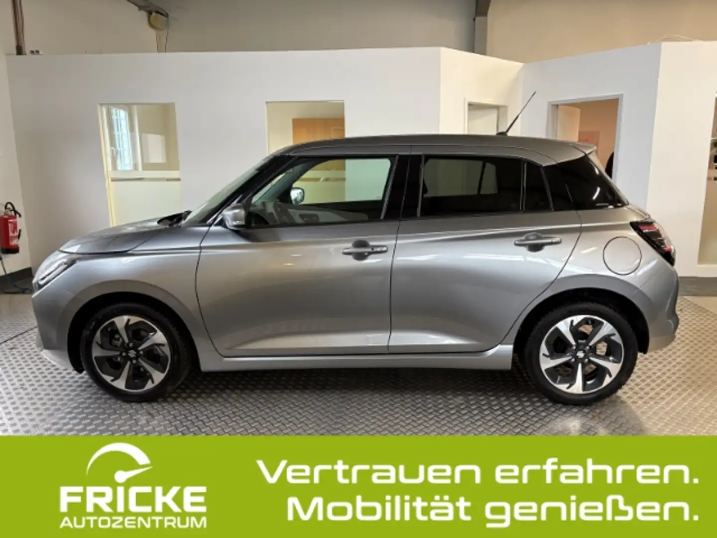 Suzuki Swift 1.2 Dualjet Comfort+ +Navi+Kamera+Keyless+SitzHzg Silber - 2