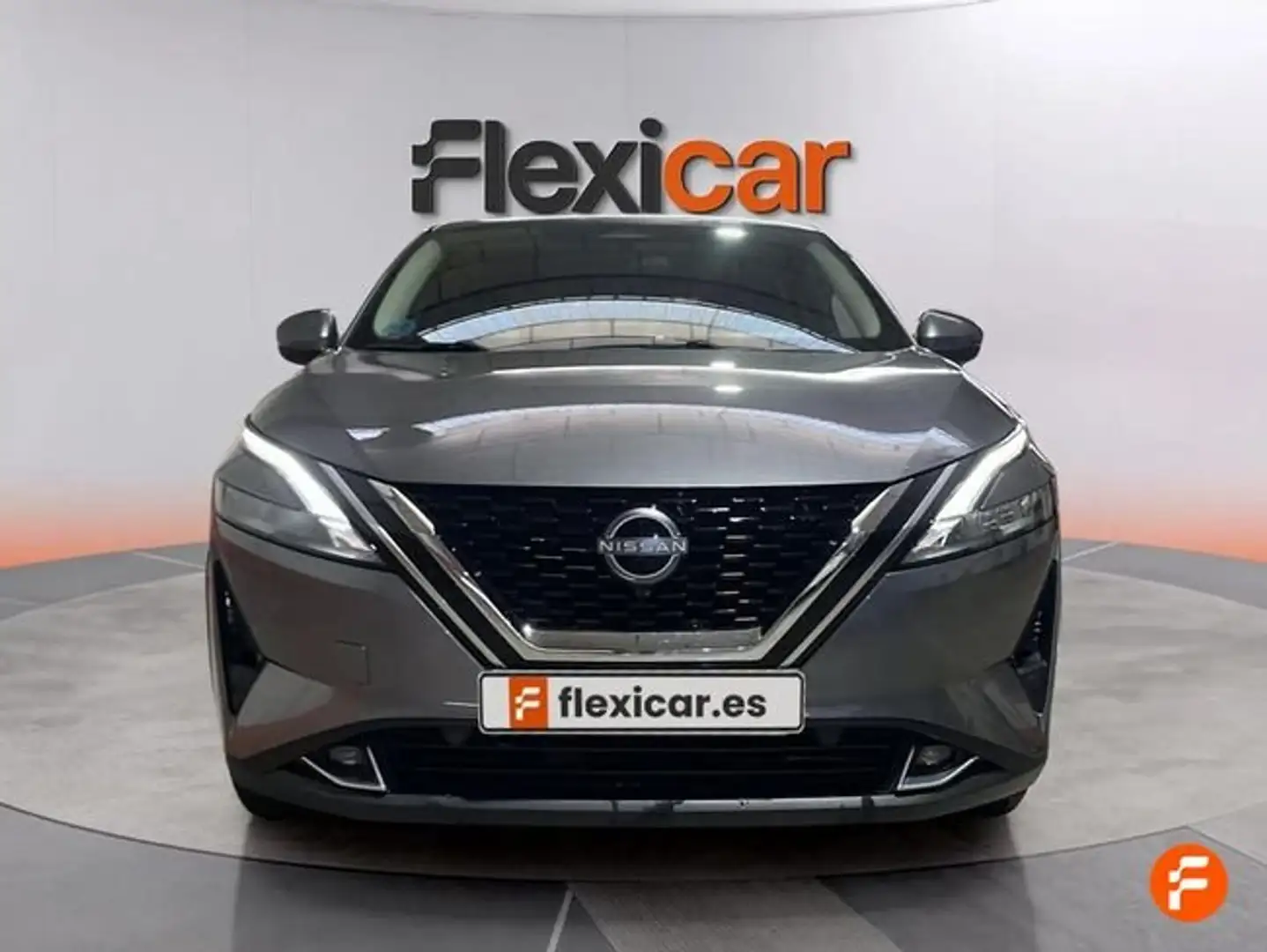 Nissan Qashqai DIG-T 103kW (140CV) mHEV 4x2 Acenta Gris - 2