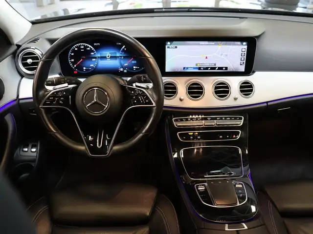 Mercedes-Benz 300 view 12