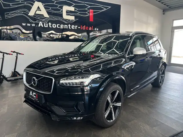 Volvo XC90 view 8