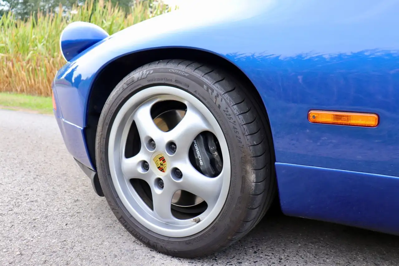 Porsche 928 GTS, seltenes Kobaltblau, C00, Historie, TOP, foto 8