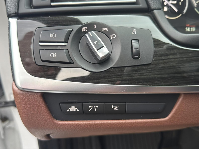 BMW 535 d xDrive Lim. Luxury-Line HeadUp Soft-Close — photo 11