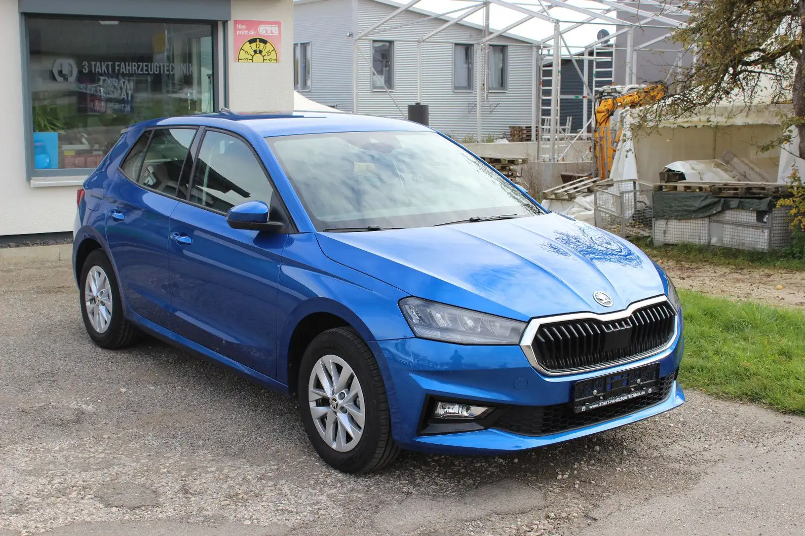 Skoda Fabia Selection+AHK+LED+APP Bleu - 1