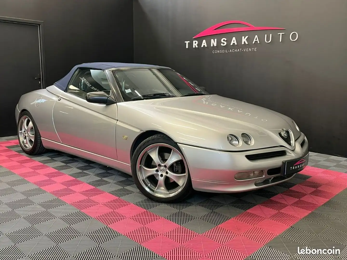 Alfa Romeo Spider 2.0i 16V TS 150 Gris - 1