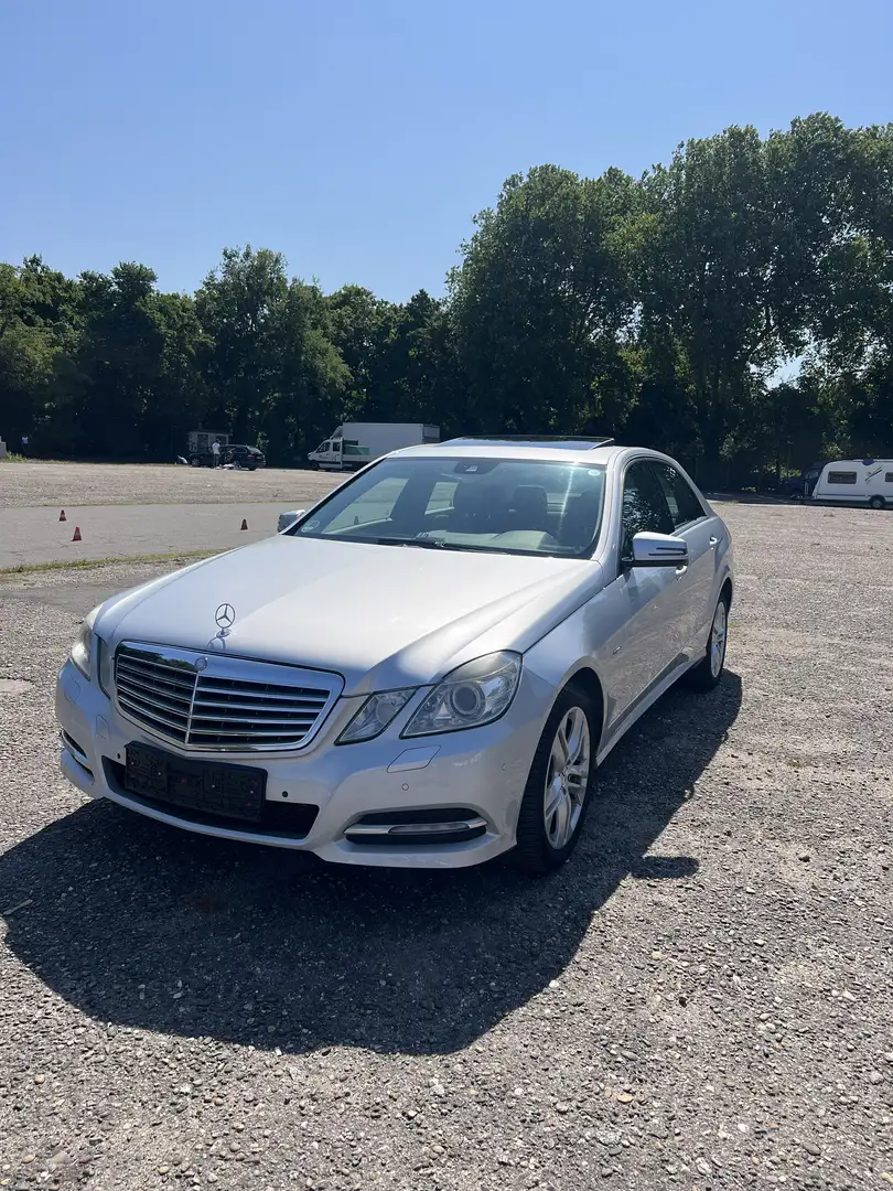 Mercedes-Benz E 220 Mercedes Benz W212 E 220 CDI Limousine Elegance - 1