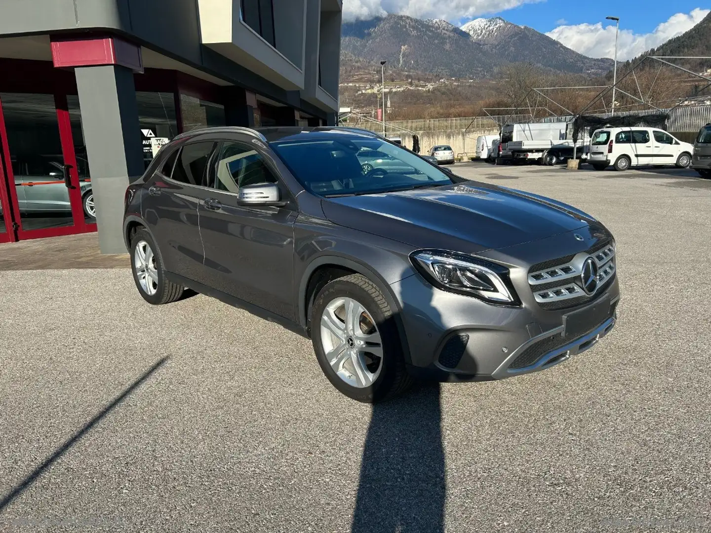 Mercedes-Benz GLA 220 GLA 220 d 4Matic 170CV Grigio - 2