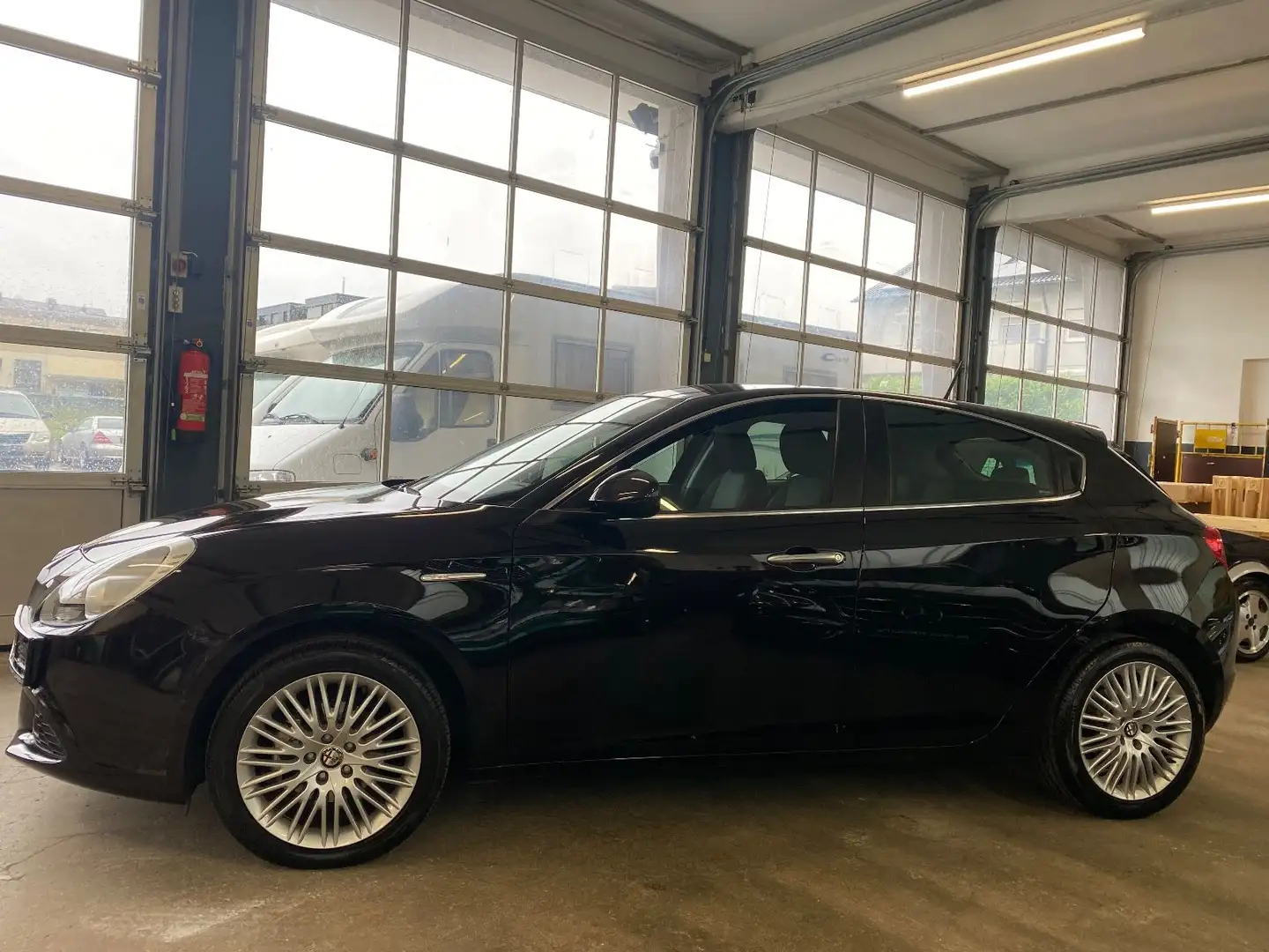 Alfa Romeo Giulietta Super nur 17.TKM aus 1.Hand ! Noir - 2