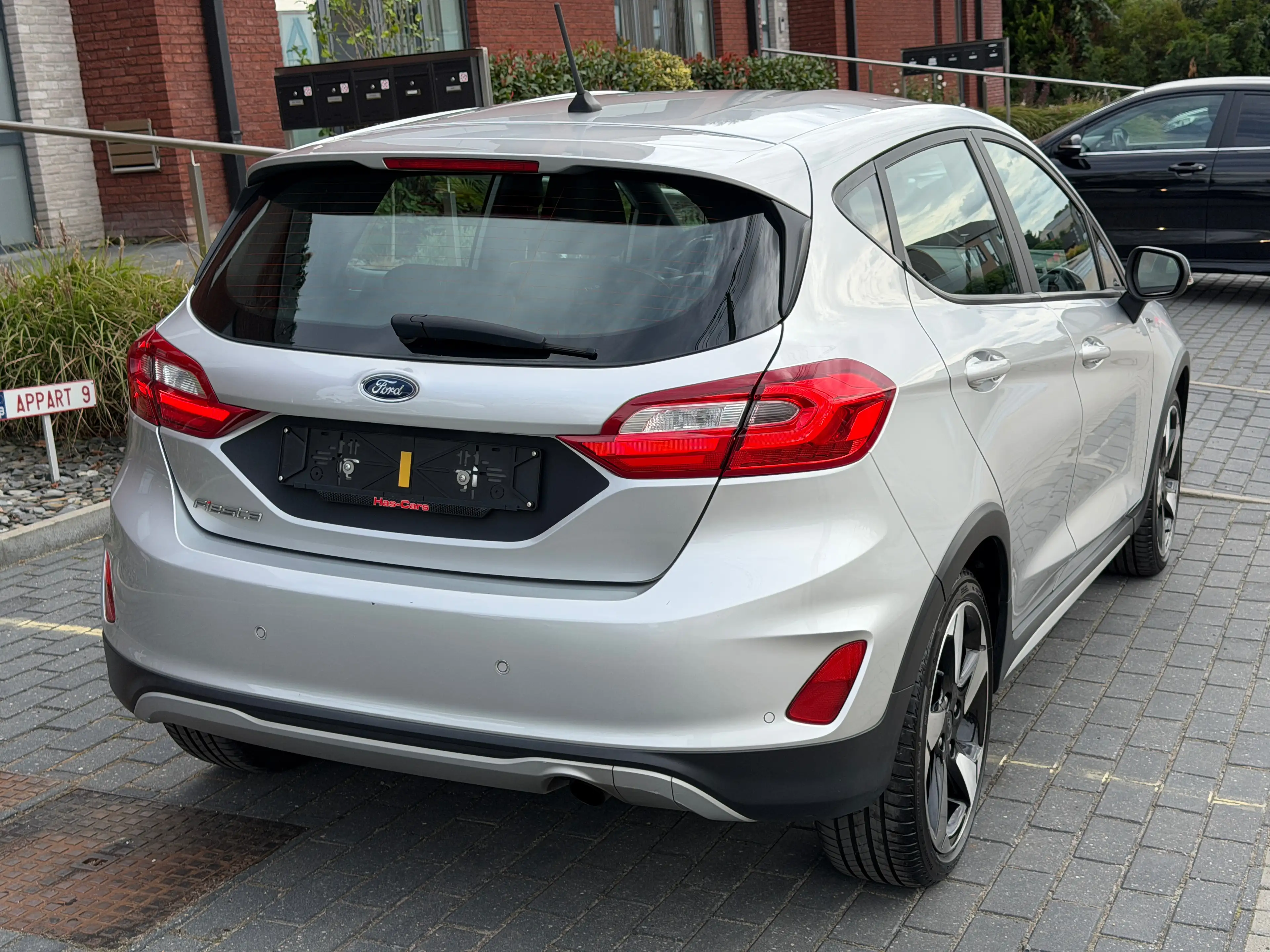 Ford Fiesta Active ( 1.0 Ecoboost ) 85Ch ( 103.057Km ) CT Ok ( Feuille rose ) — photo 8