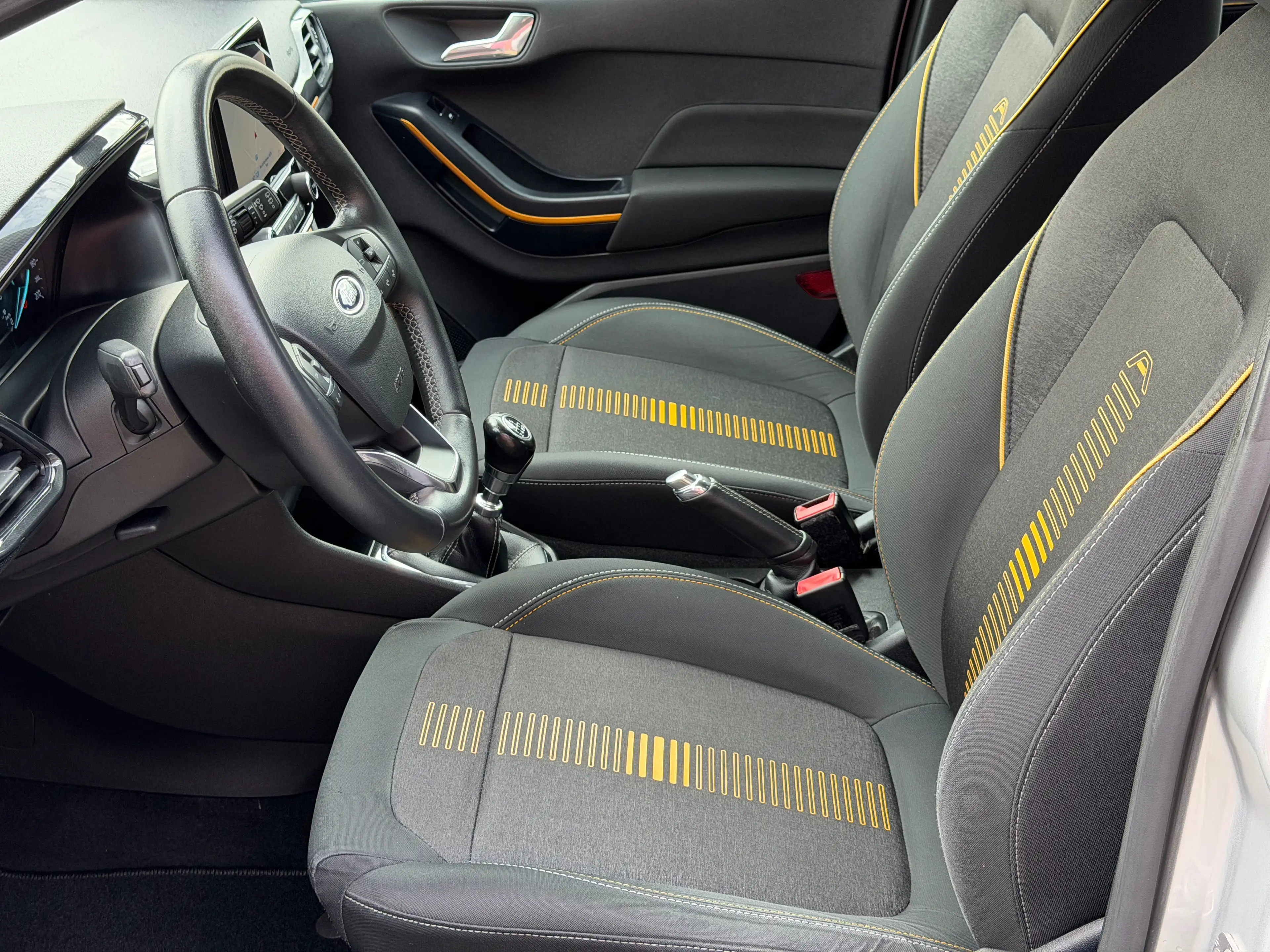 Ford Fiesta Active ( 1.0 Ecoboost ) 85Ch ( 103.057Km ) CT Ok ( Feuille rose ) — photo 15
