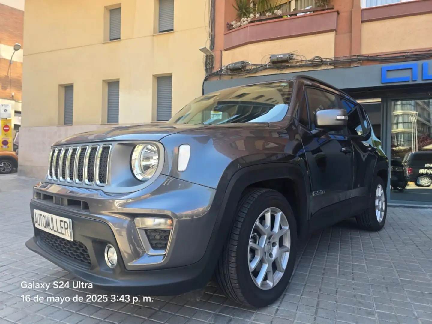 Jeep Renegade 1.3 Limited 4x2 DDCT Gris - 1