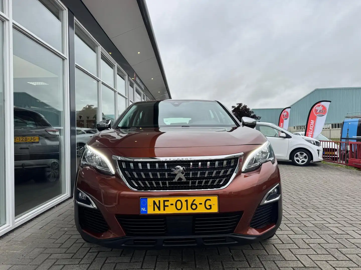 Peugeot 3008 1.2 PureTech Active|Navi|PDC|Applecarplay|Distribu Brun - 2