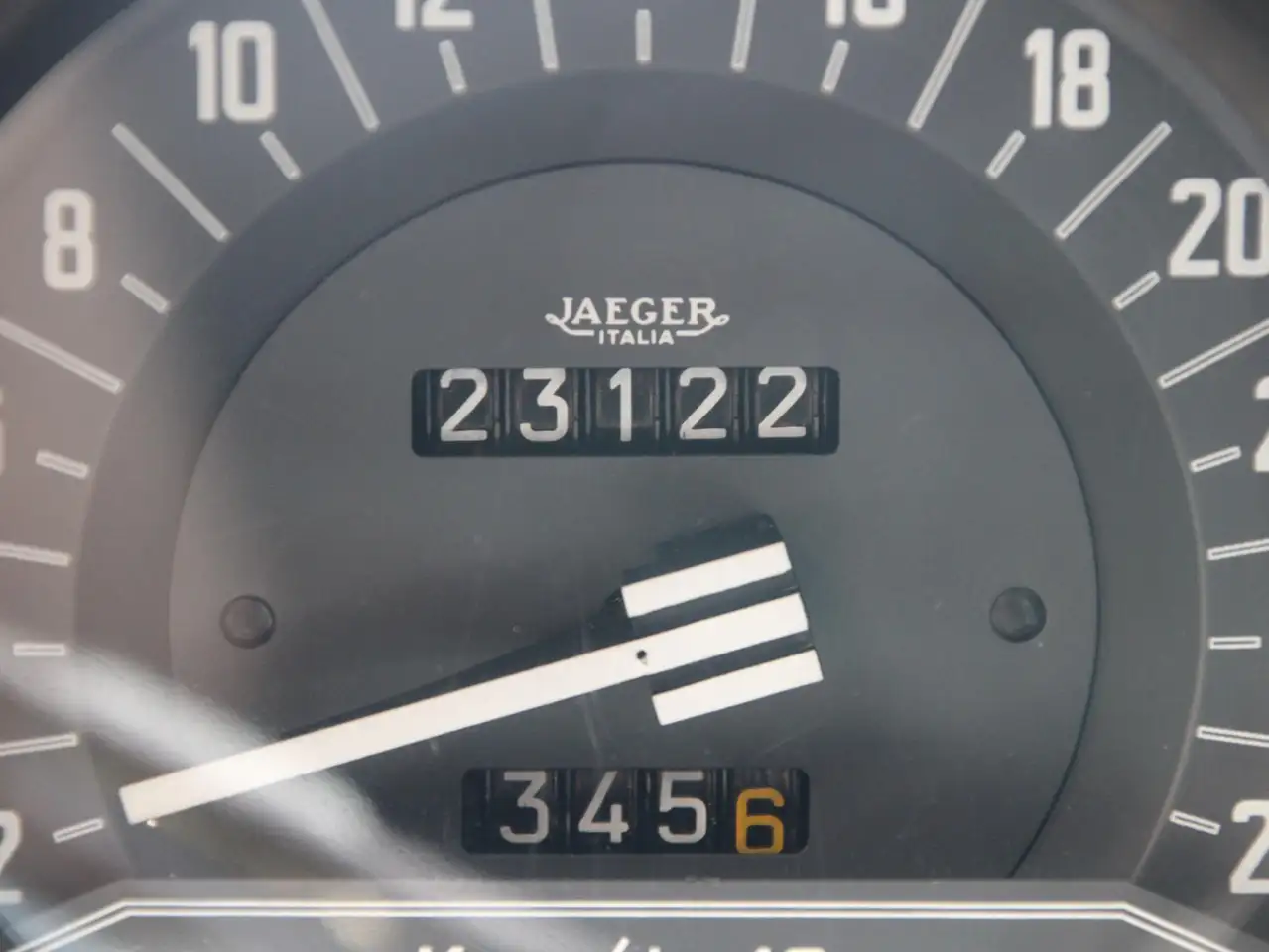 Alfa Romeo Montreal Coupé 2.6 V8 | Topstaat | ZF 5-versnellingsbak, foto 5