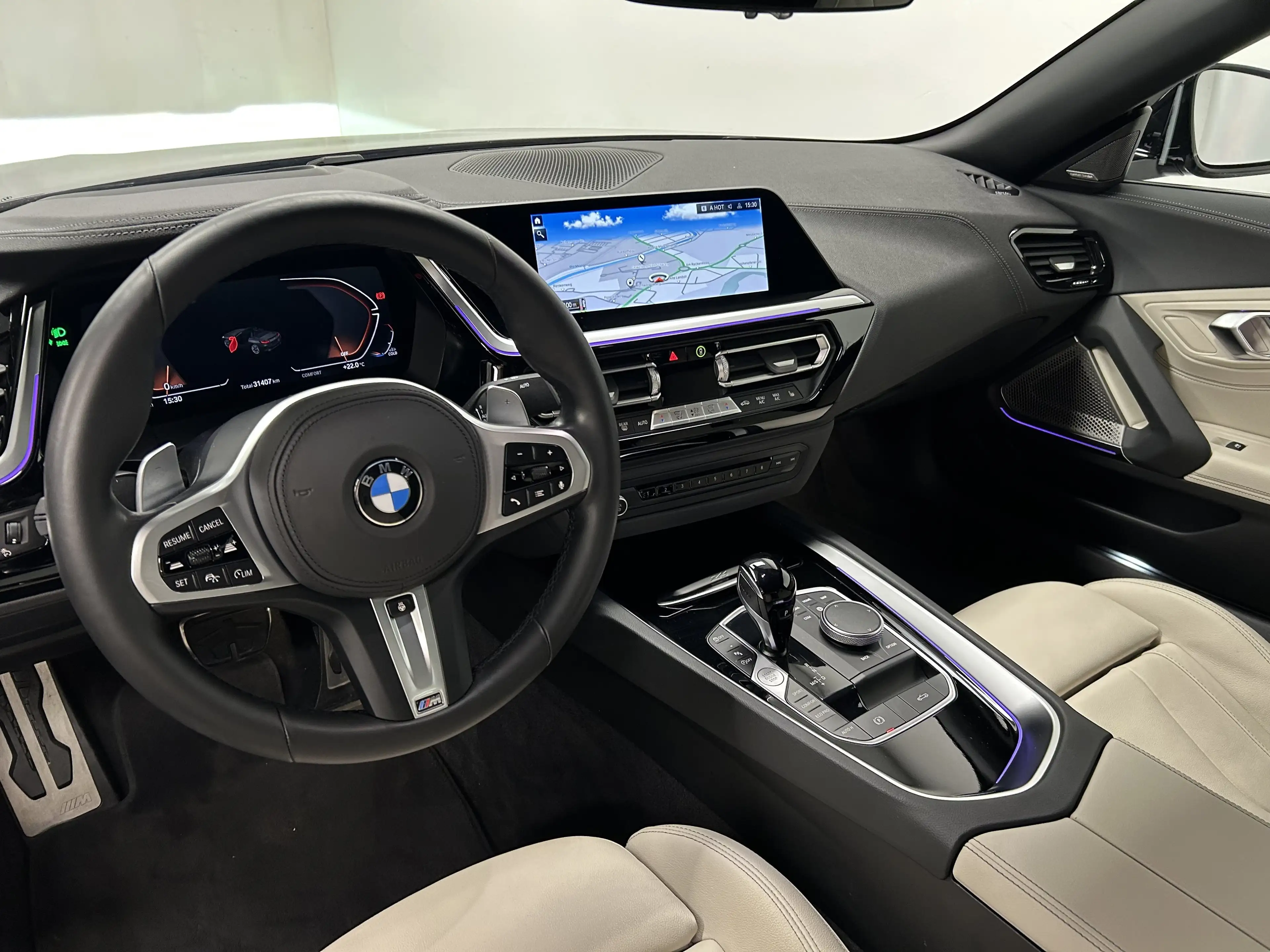 BMW Z4 sDrive30i — photo 5