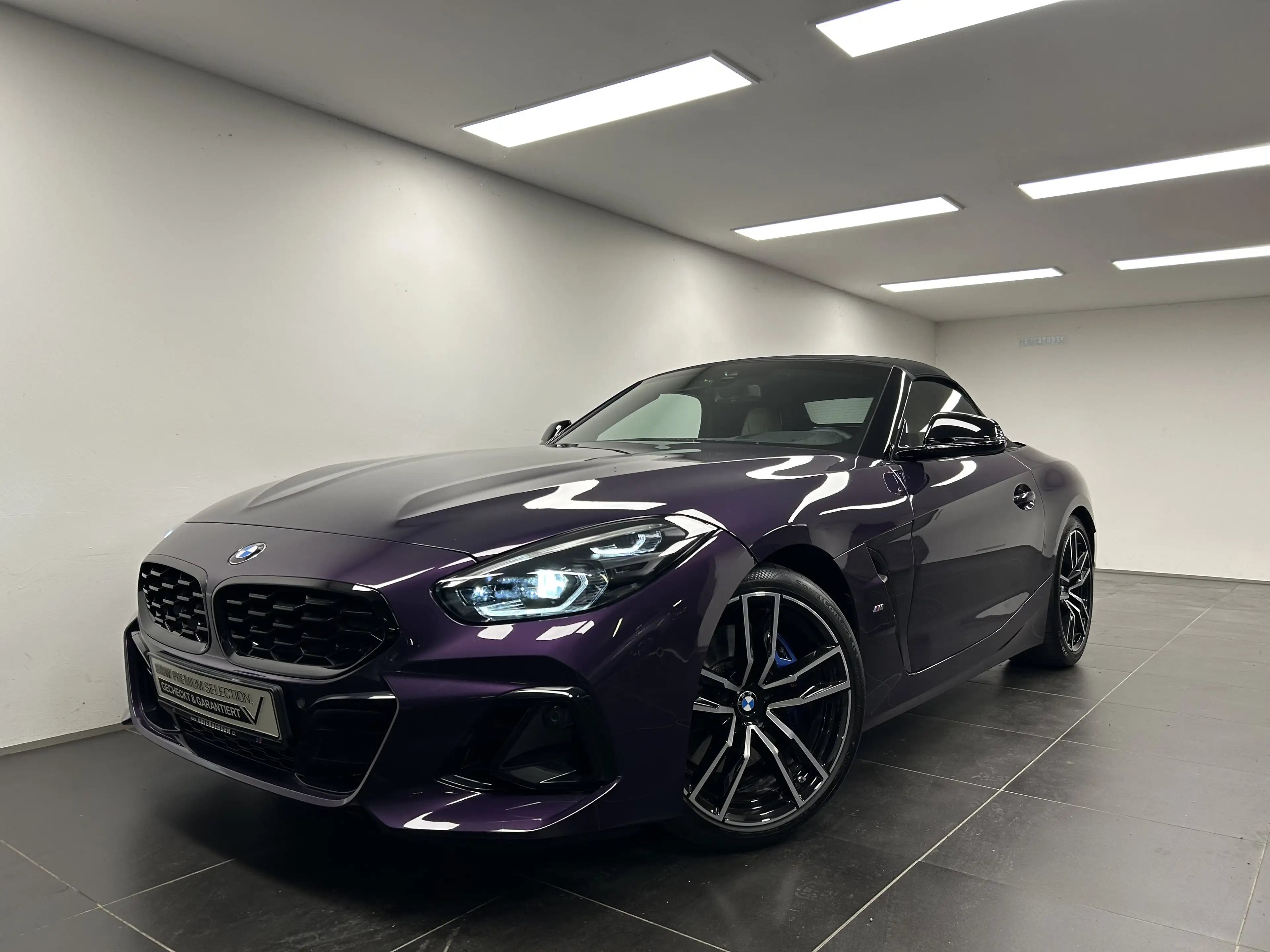 BMW Z4 sDrive30i — photo 7