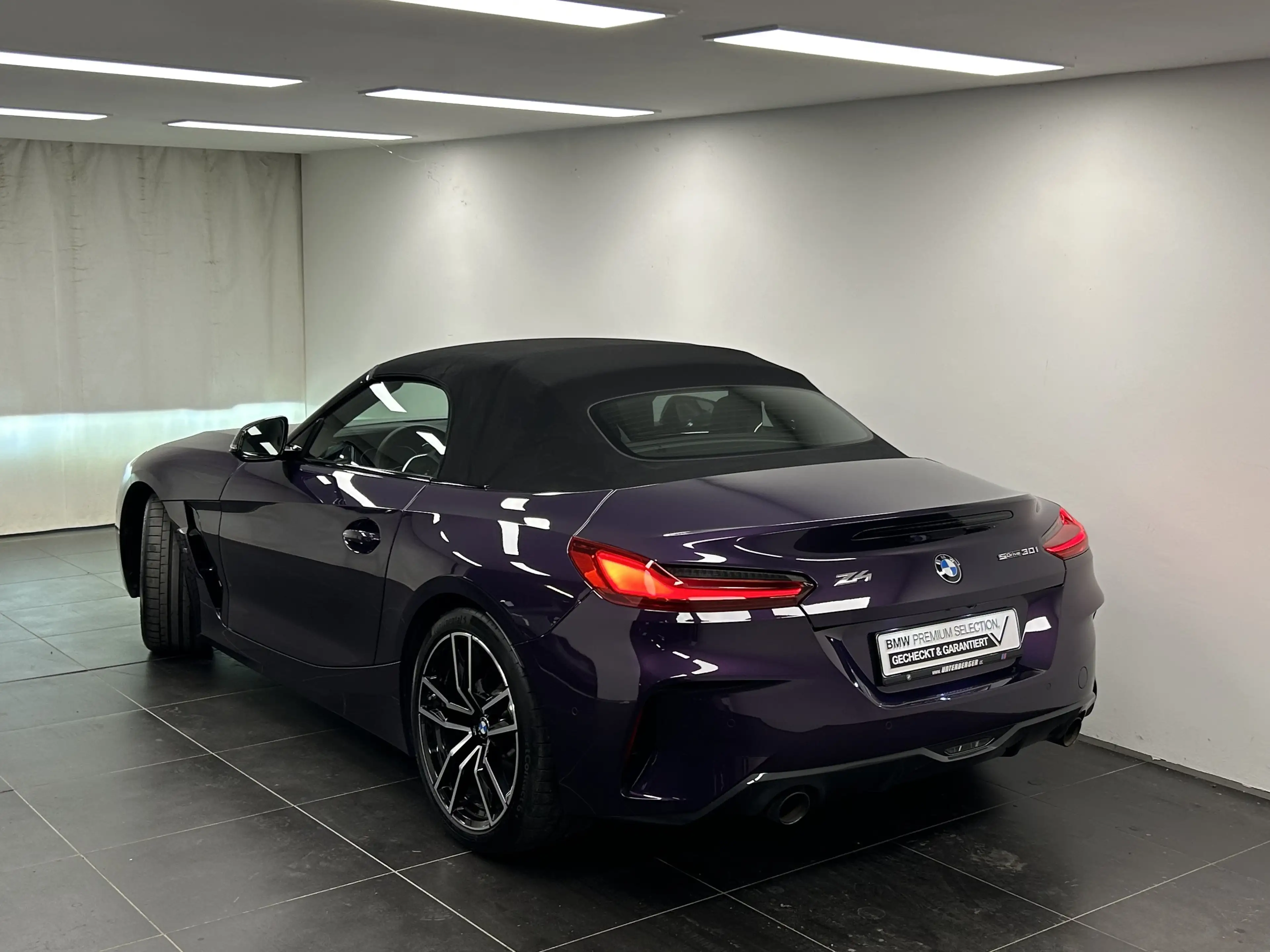 BMW Z4 sDrive30i — photo 3