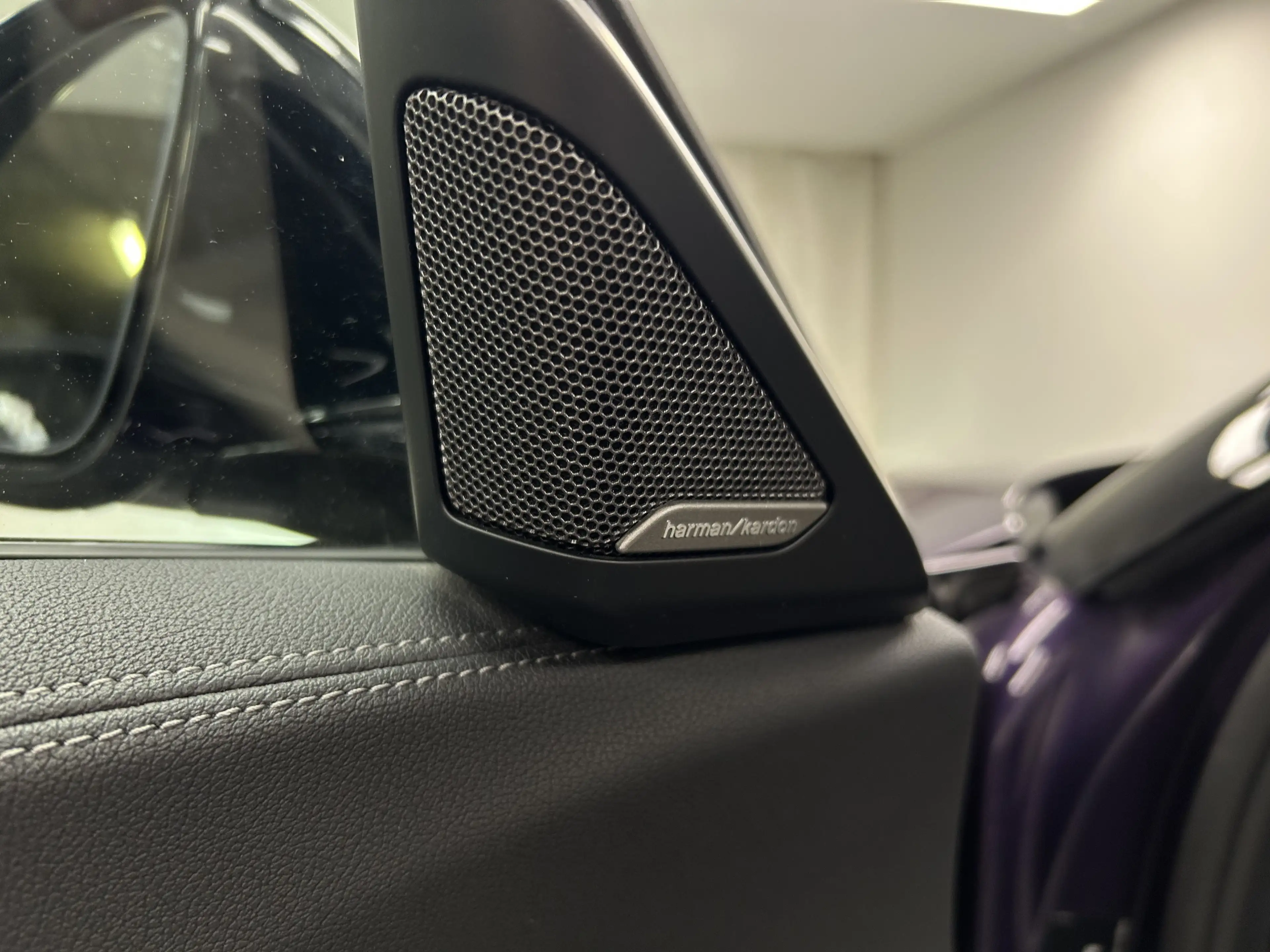 BMW Z4 sDrive30i — photo 15