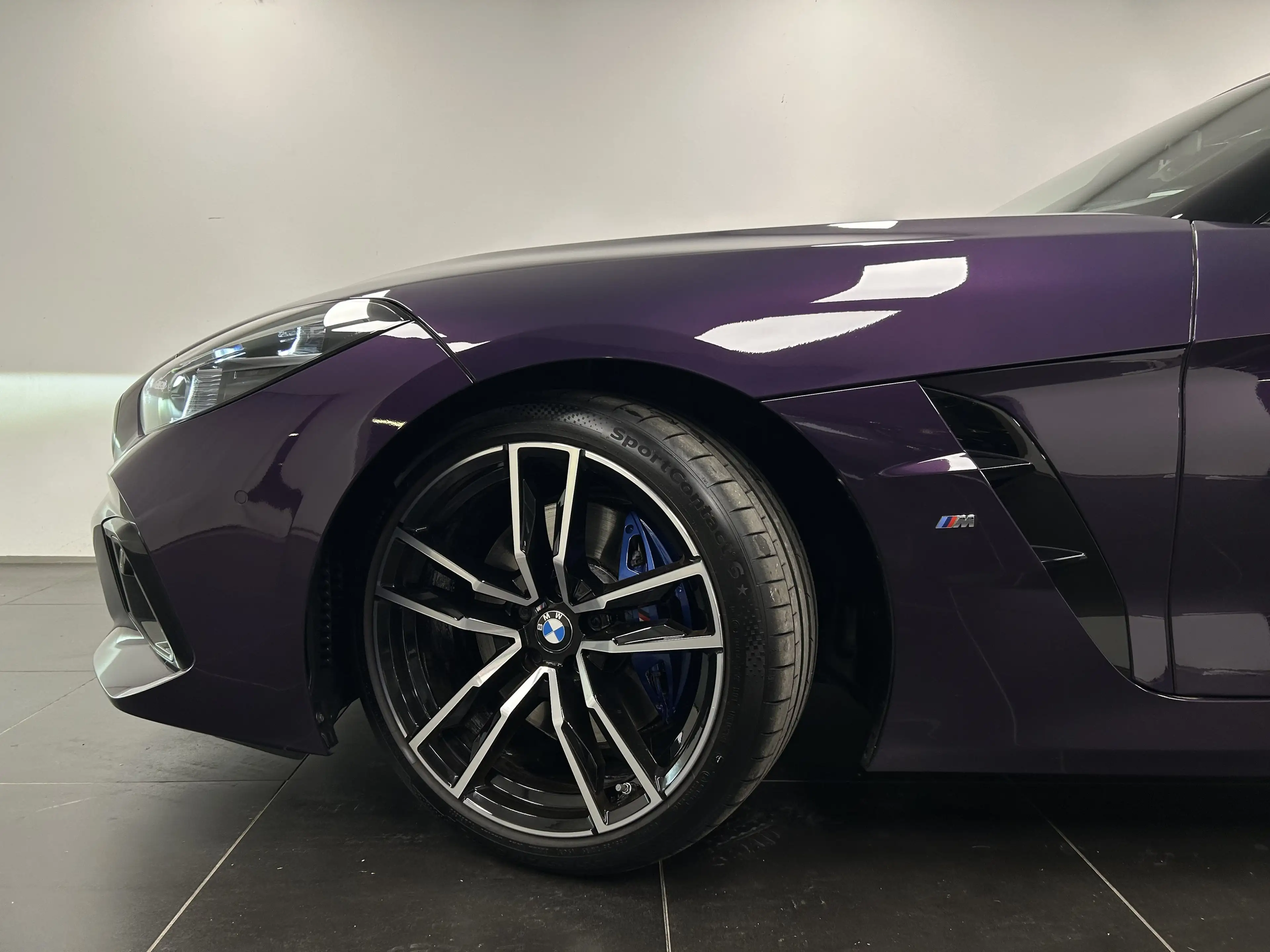 BMW Z4 sDrive30i — photo 9